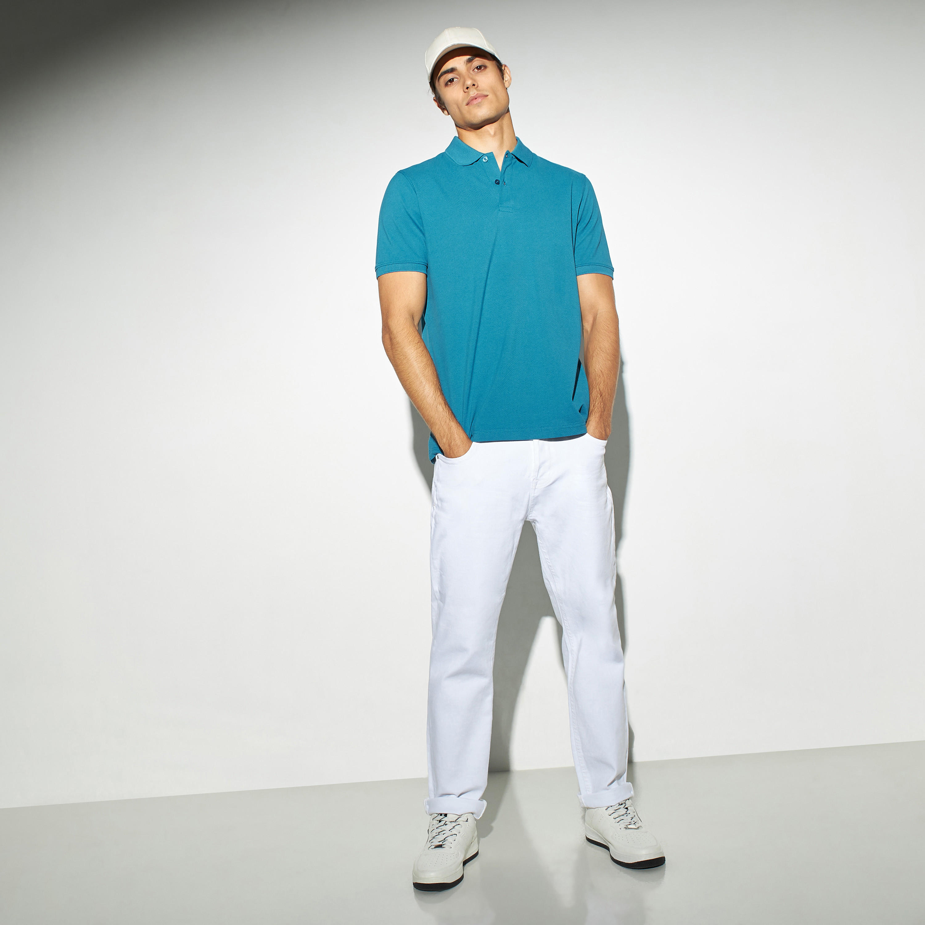تيشيرت بولو بيكيه سادة بأكمام قصيرة-men-clothing-tshirtsandpolos-polos-image-2