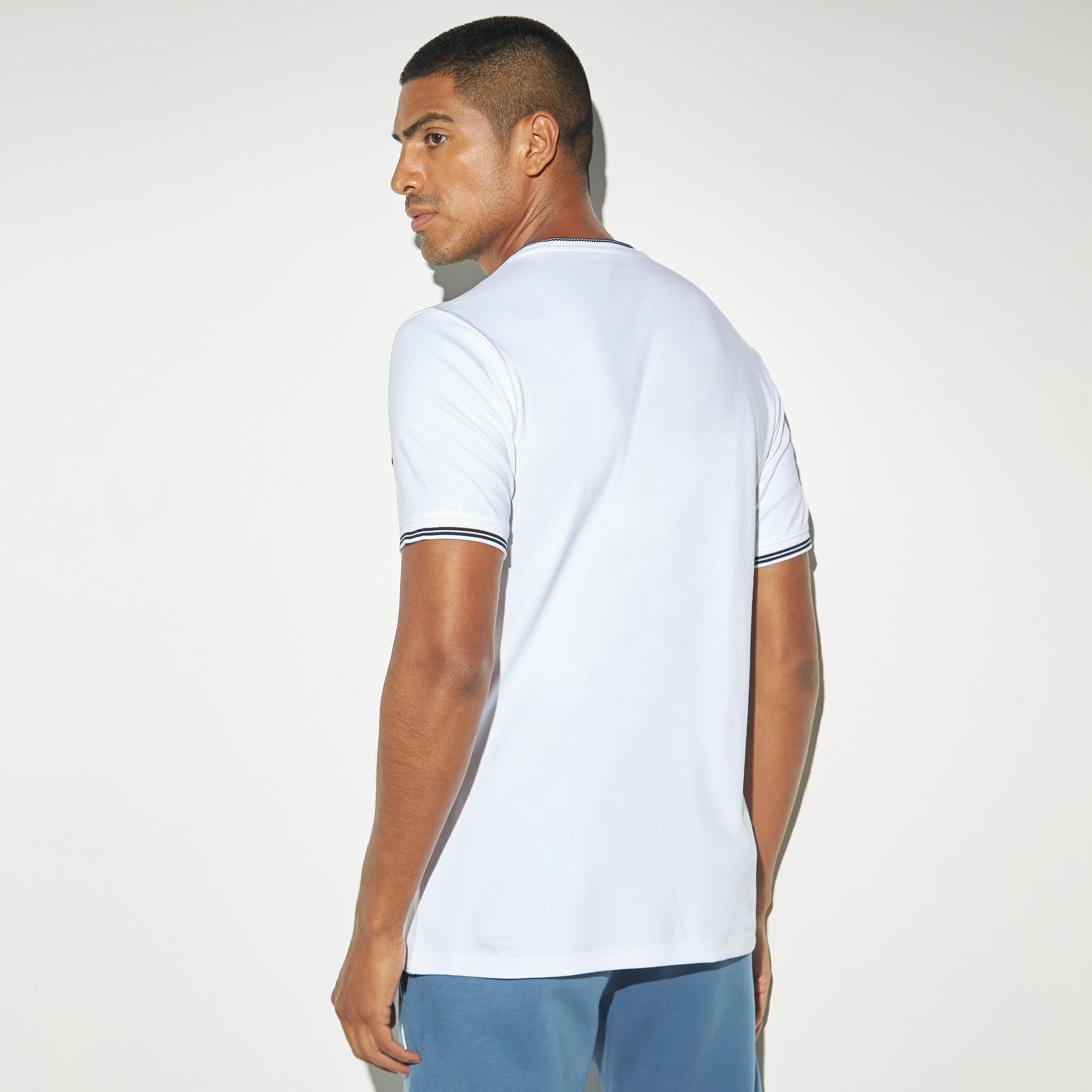 تيشيرت مخطط بياقة ضيقة وأكمام قصيرة-men-clothing-tshirtsandpolos-tshirts-image-3