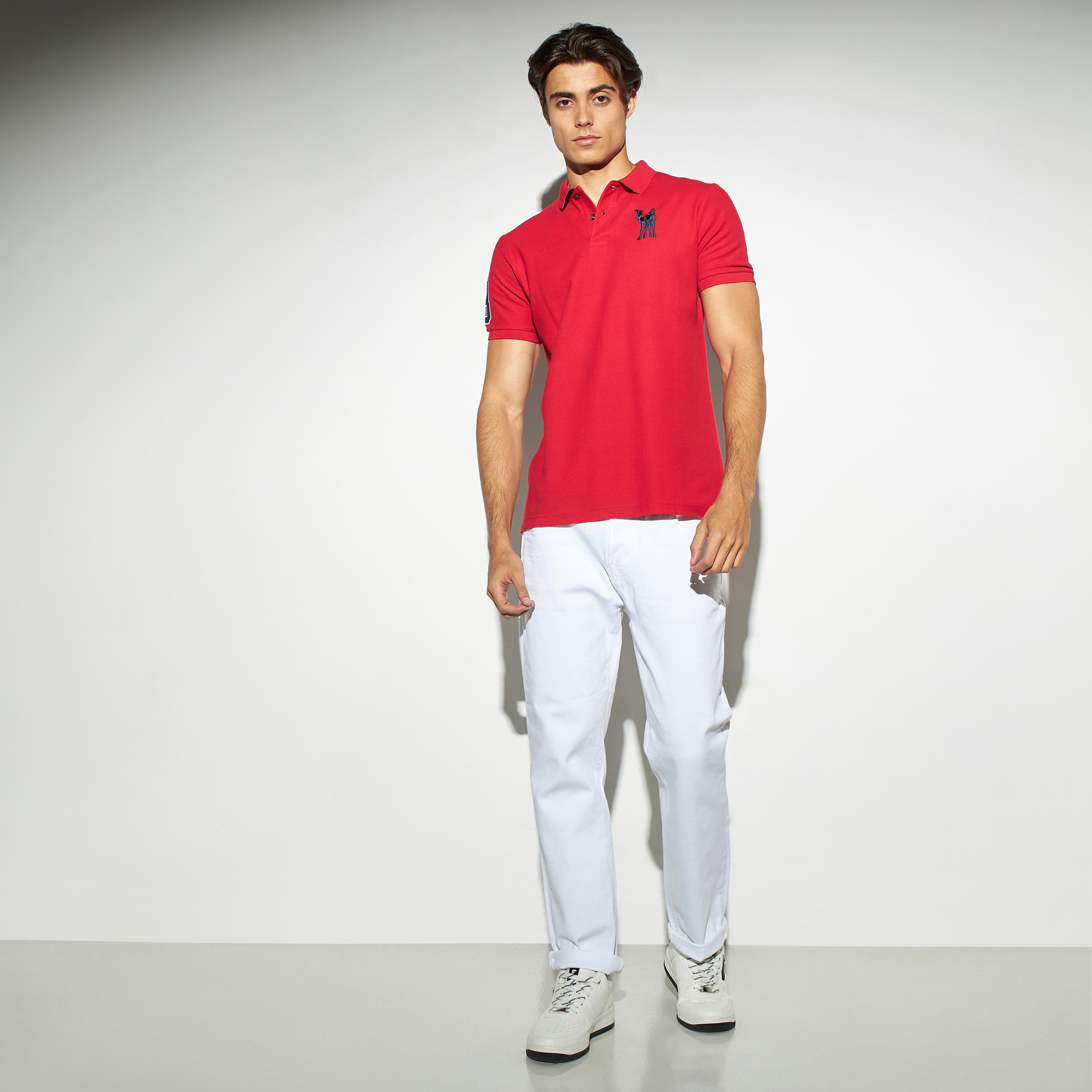 تيشيرت بولو بأكمام قصيرة وتطريز شعار-men-clothing-tshirtsandpolos-polos-image-2