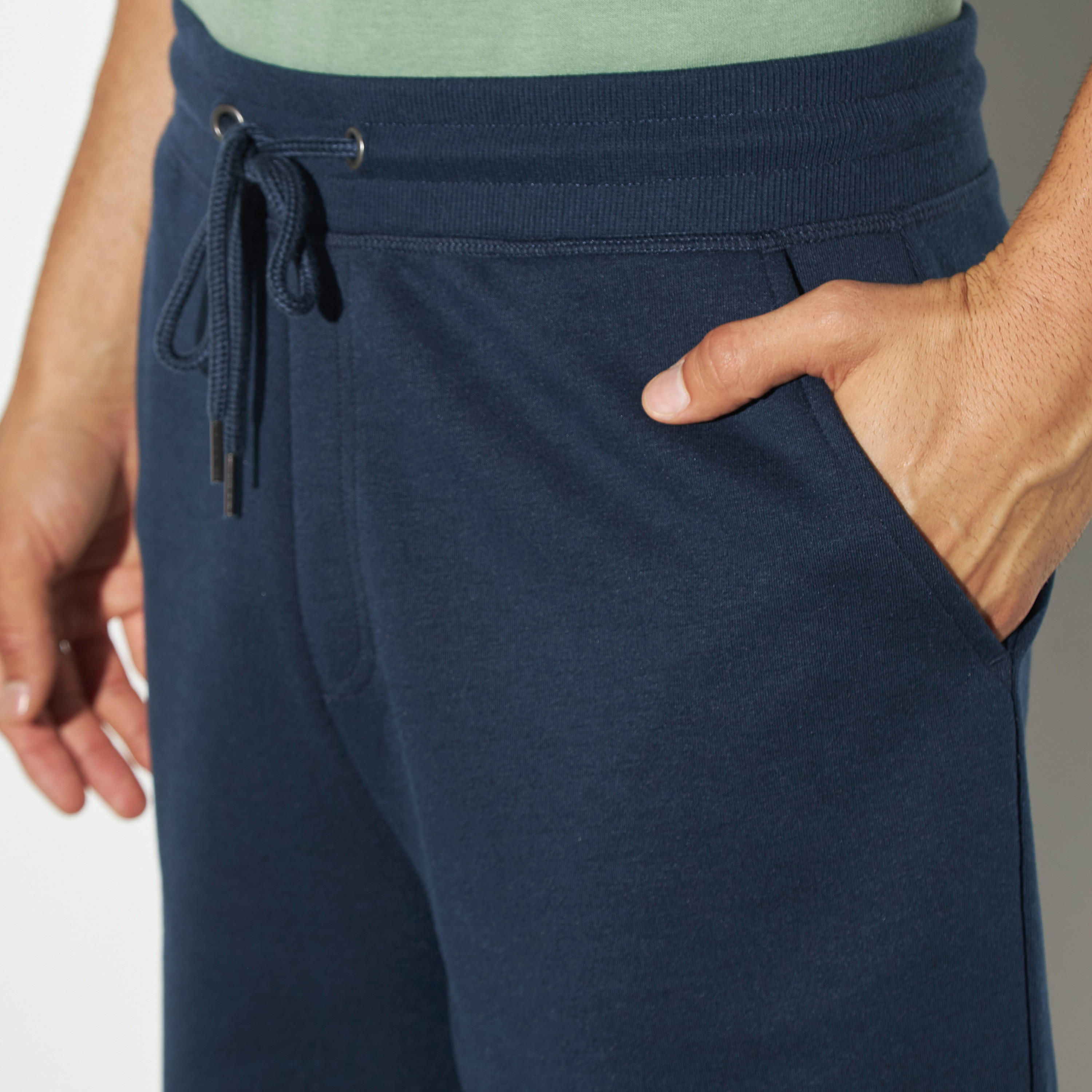 شورت سادة برباط إغلاق وجيوب-men-clothing-bottoms-shorts-image-1