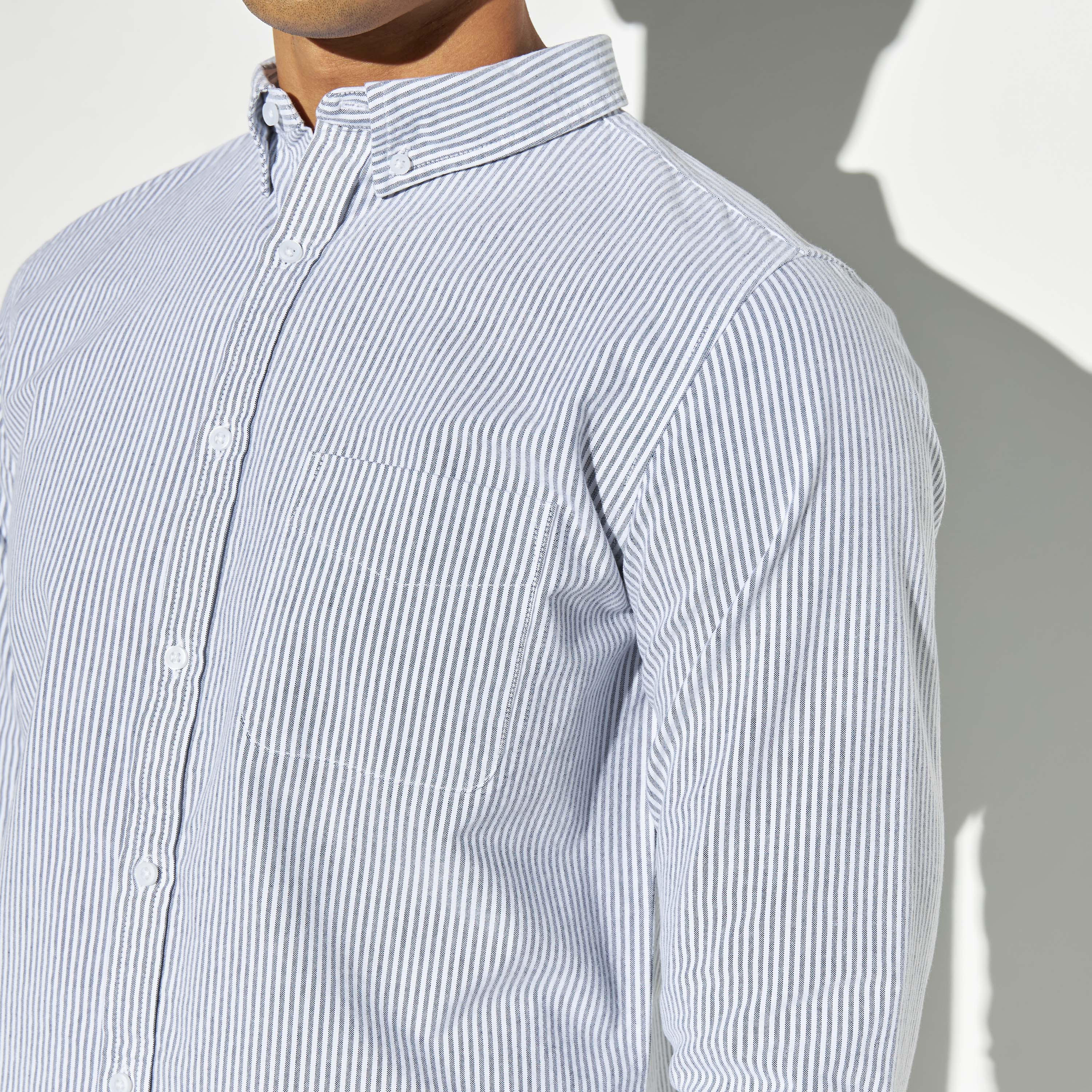 قميص أكسفورد مقلّم بأكمام طويلة وجيوب-men-clothing-shirts-image-4