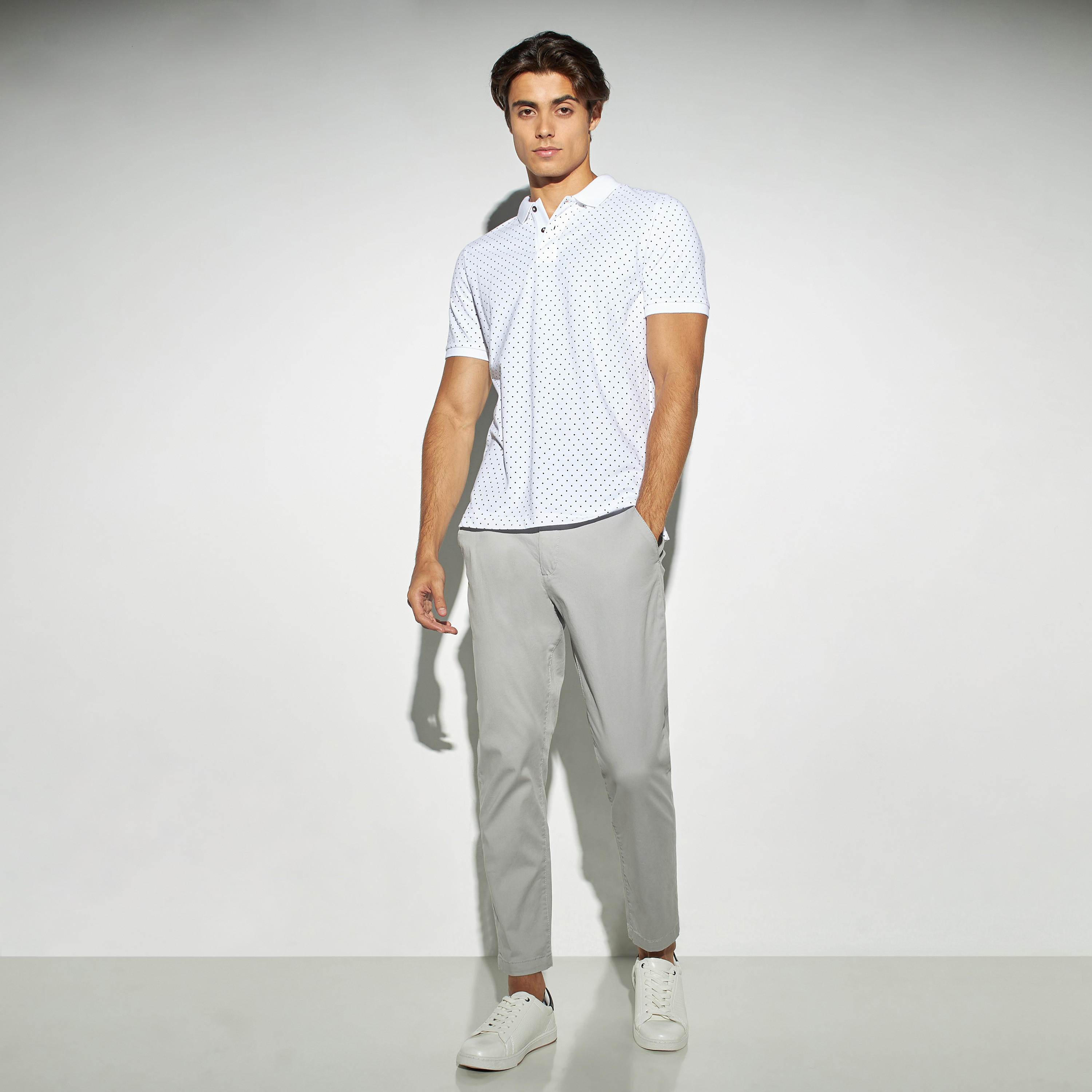 تيشيرت بولو بأكمام قصيرة وطبعات منقطة بالكامل-men-clothing-tshirtsandpolos-polos-image-2
