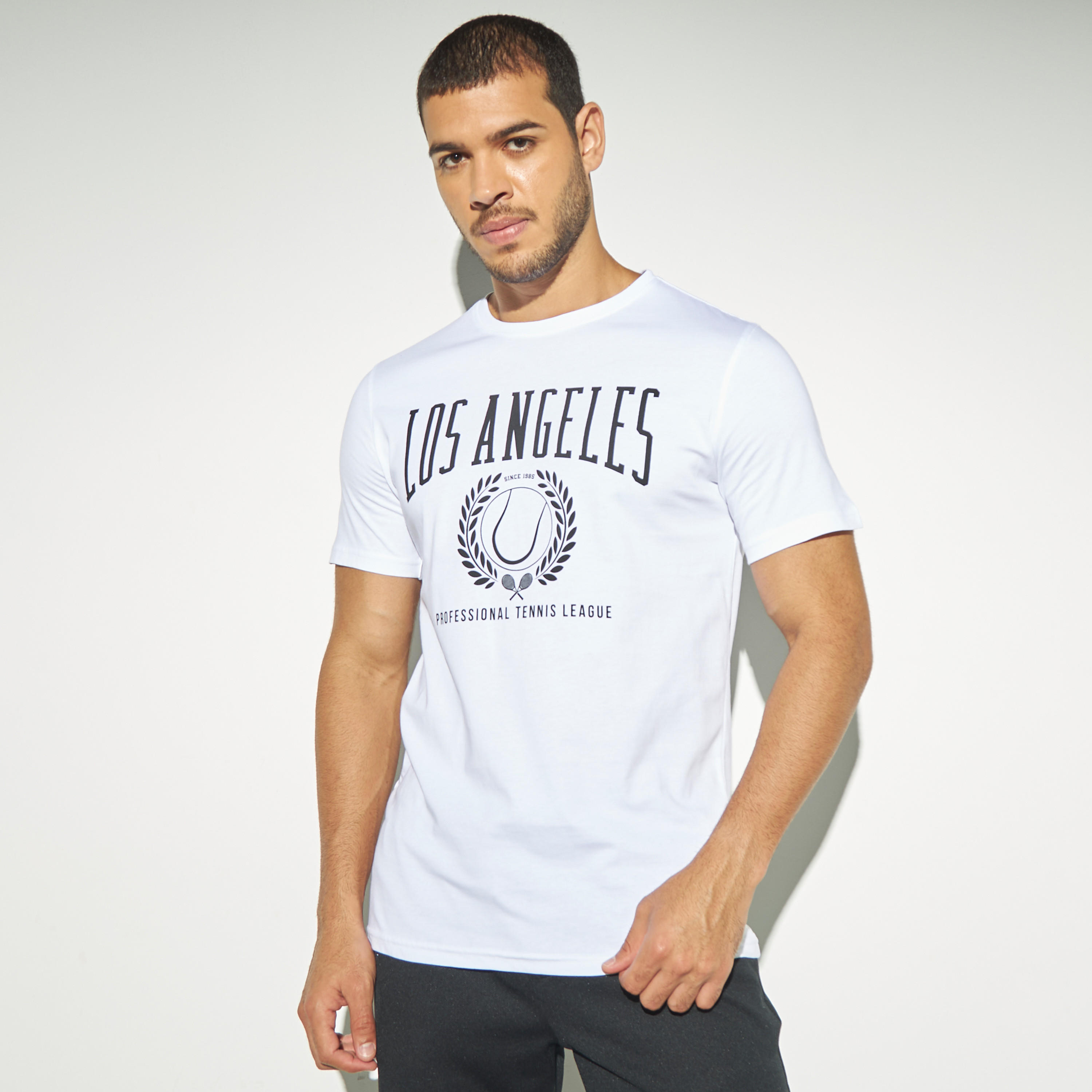 تيشيرت بياقة ضيّقة وأكمام قصيرة وطبعات-men-clothing-tshirtsandpolos-tshirts-image-1