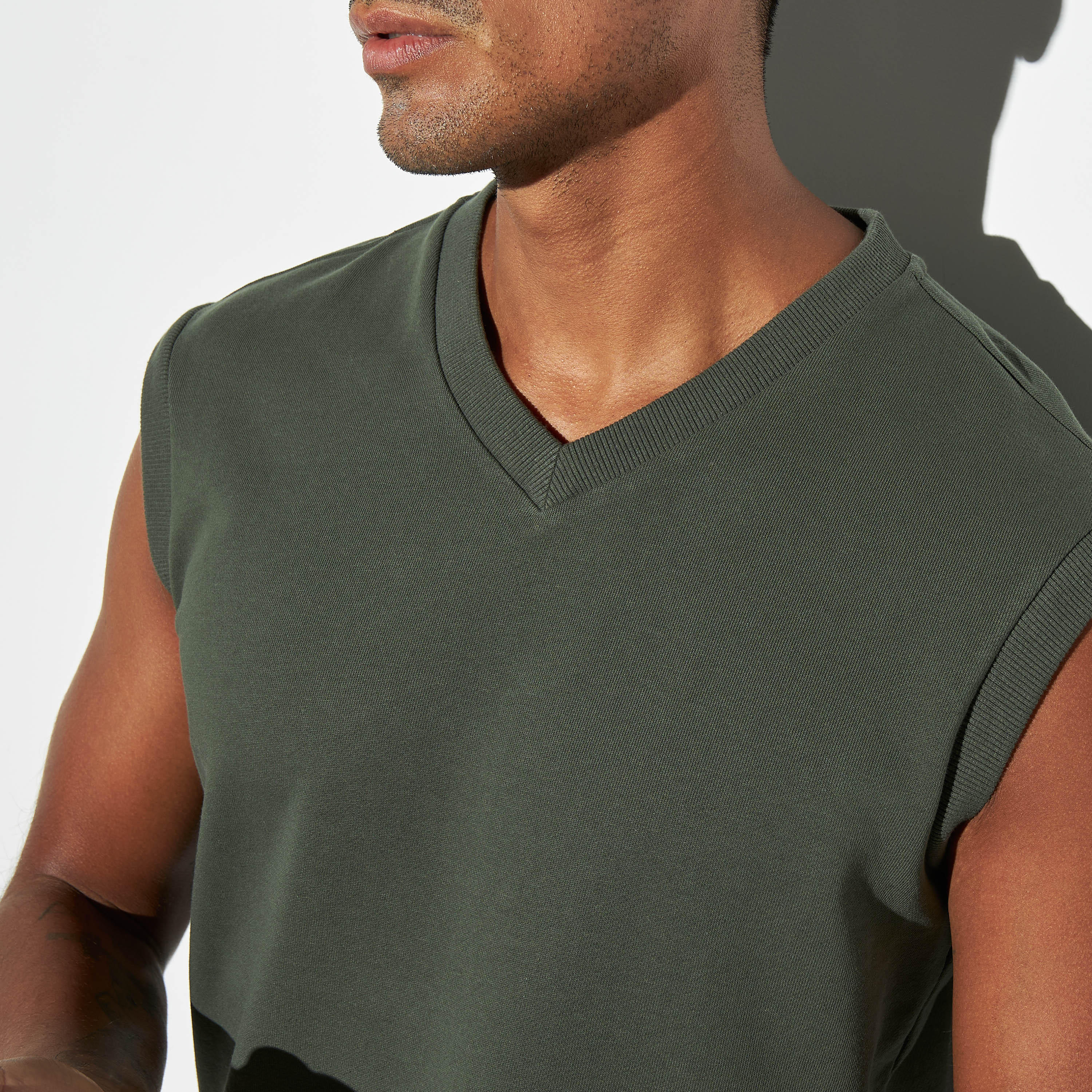 فيست سادة بياقة V-men-clothing-tshirtsandpolos-vests-image-4