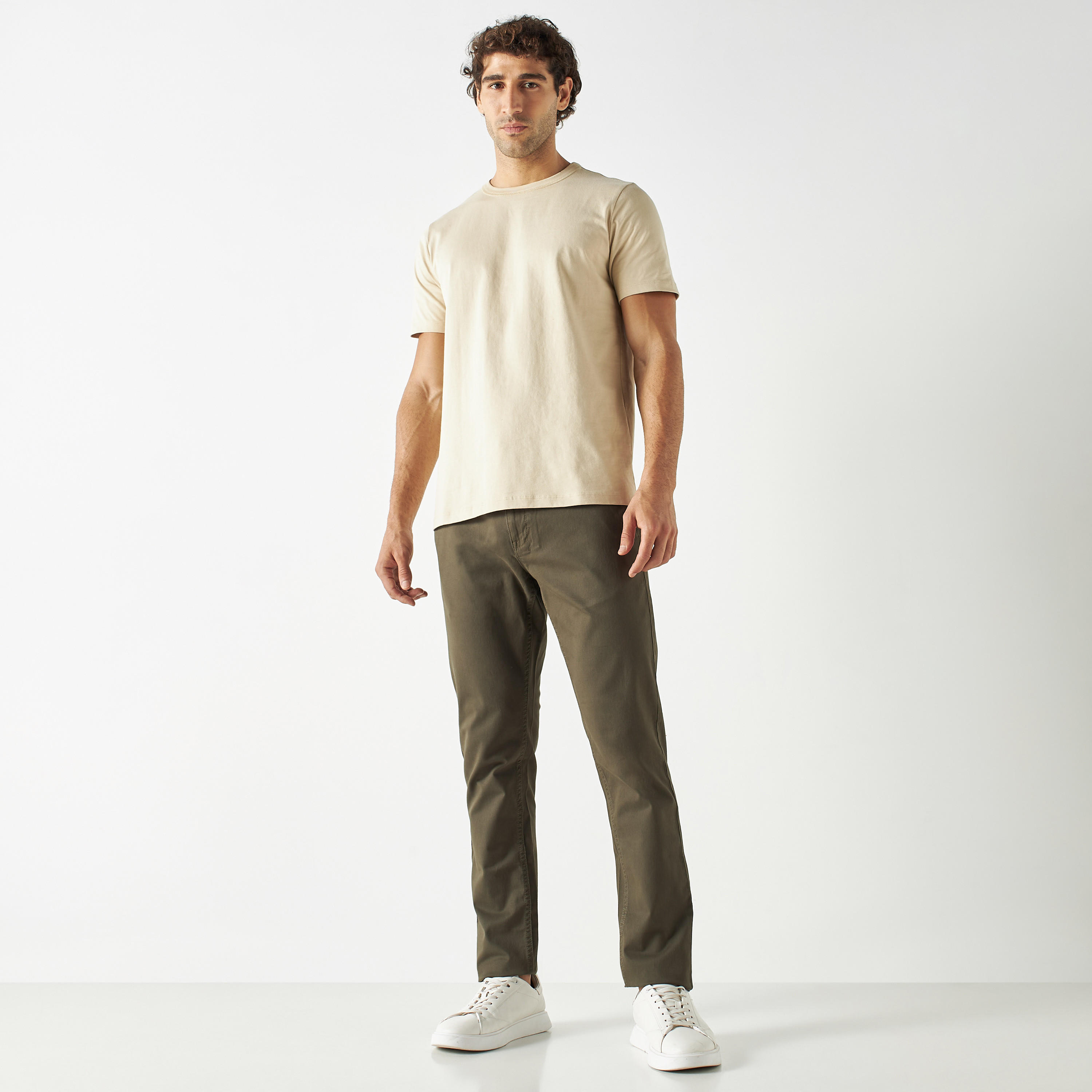 تيشيرت سادة بياقة ضيّقة وأكمام قصيرة-men-clothing-tshirtsandpolos-tshirts-image-3