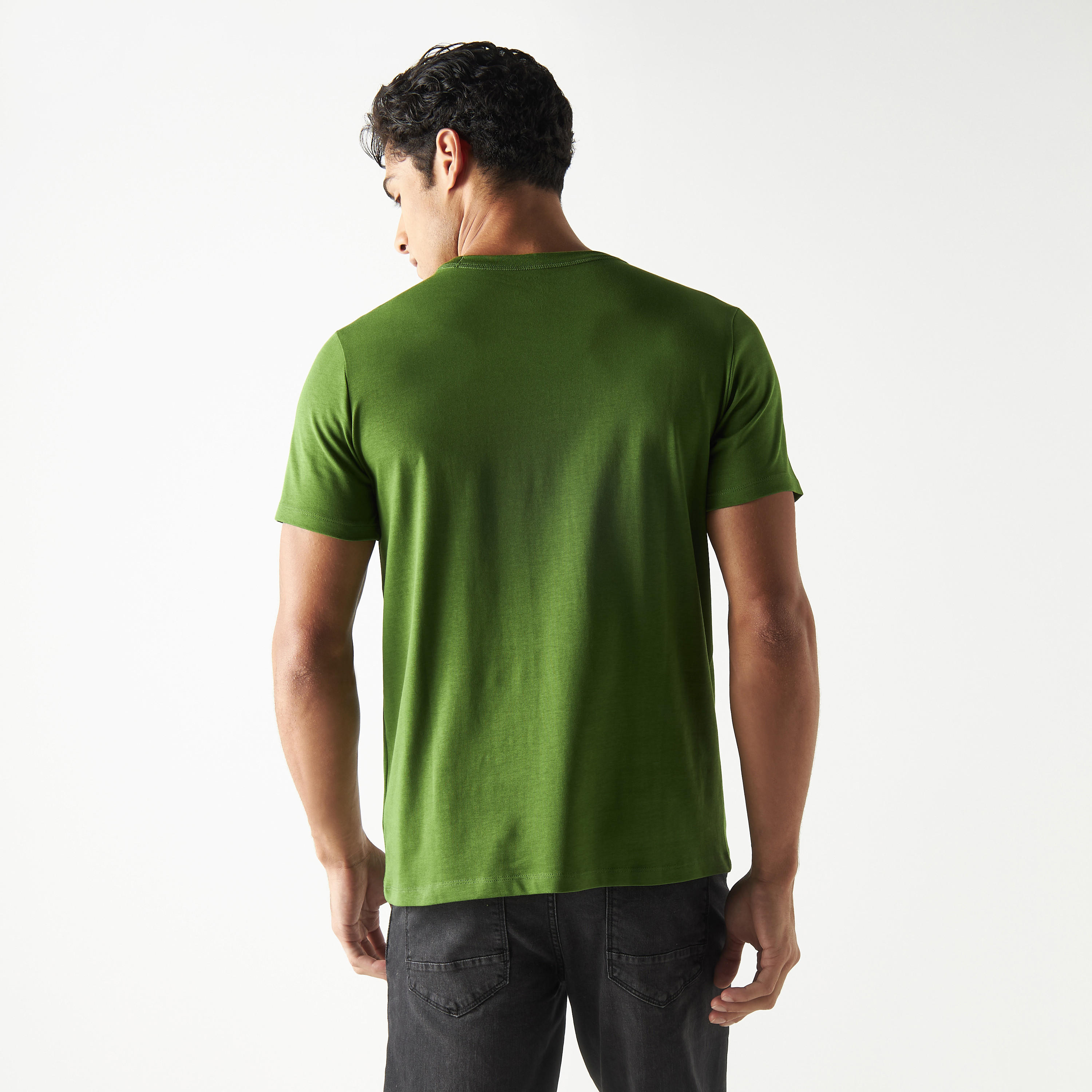 تيشيرت سادة بياقة ضيّقة وأكمام قصيرة-men-clothing-tshirtsandpolos-tshirts-image-3