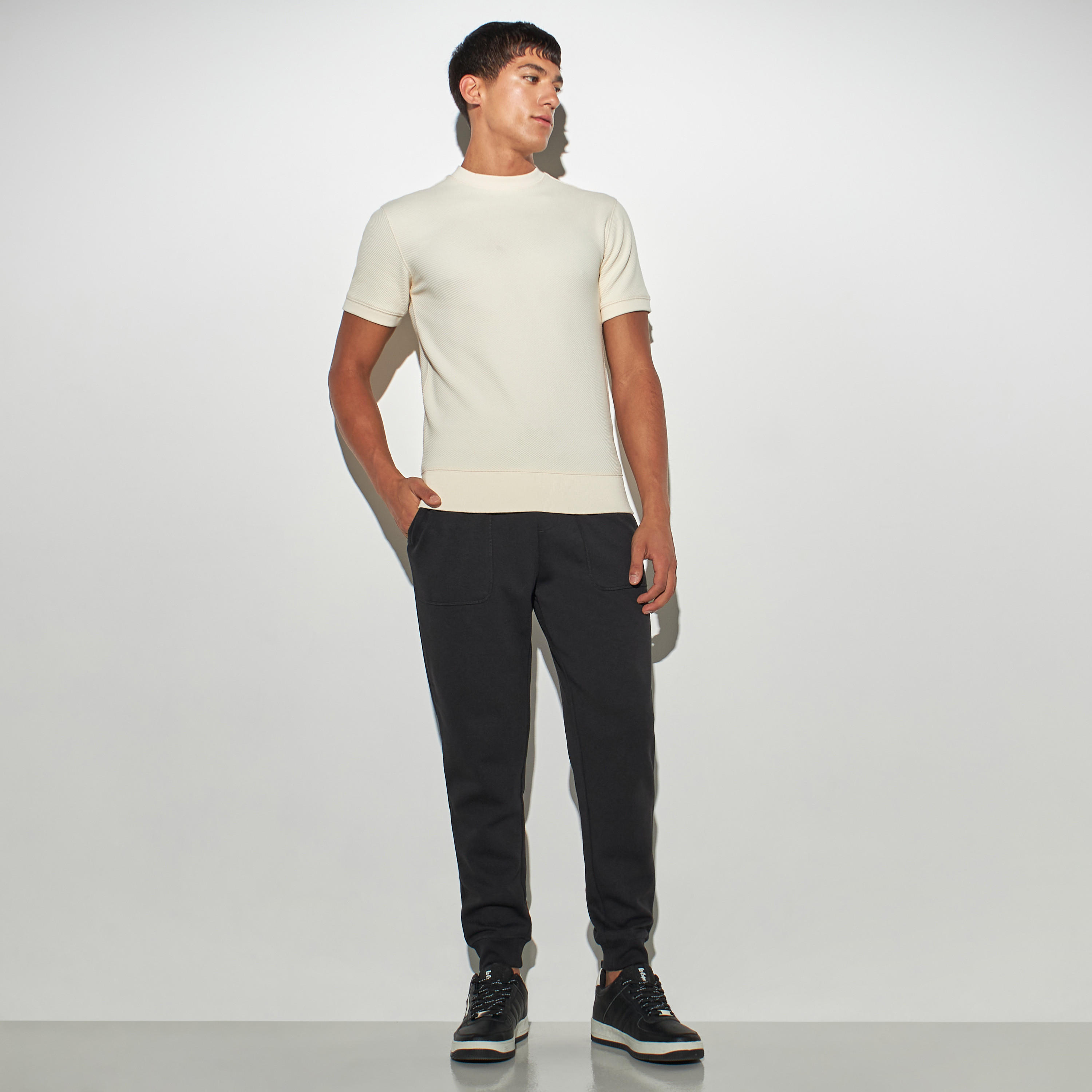 Solid Joggers with Drawstring Closure and Pockets-men-clothing-bottoms-joggers-image-2