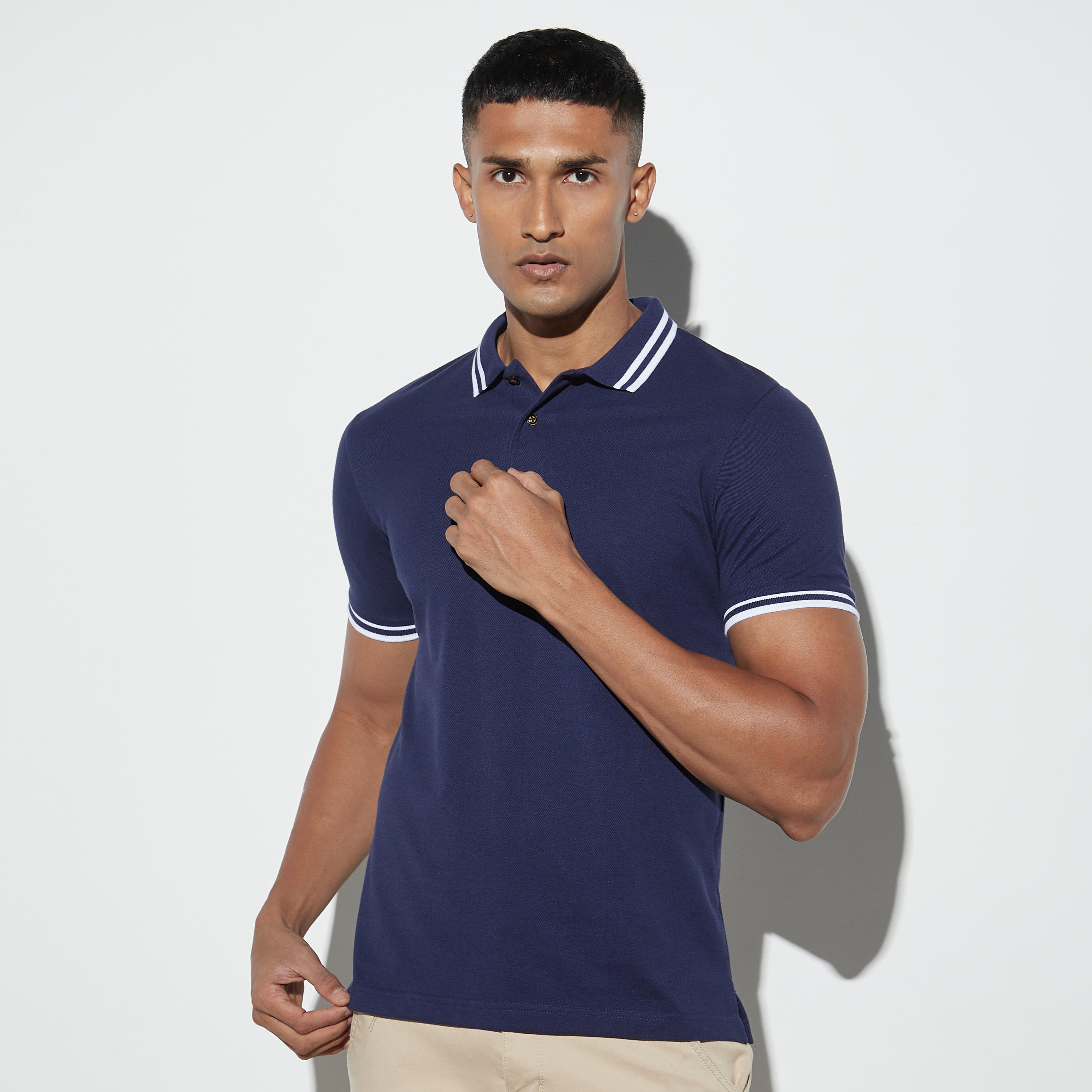 تيشيرت بولو بأكمام قصيرة وخيوط بارزة-men-clothing-tshirtsandpolos-polos-image-1