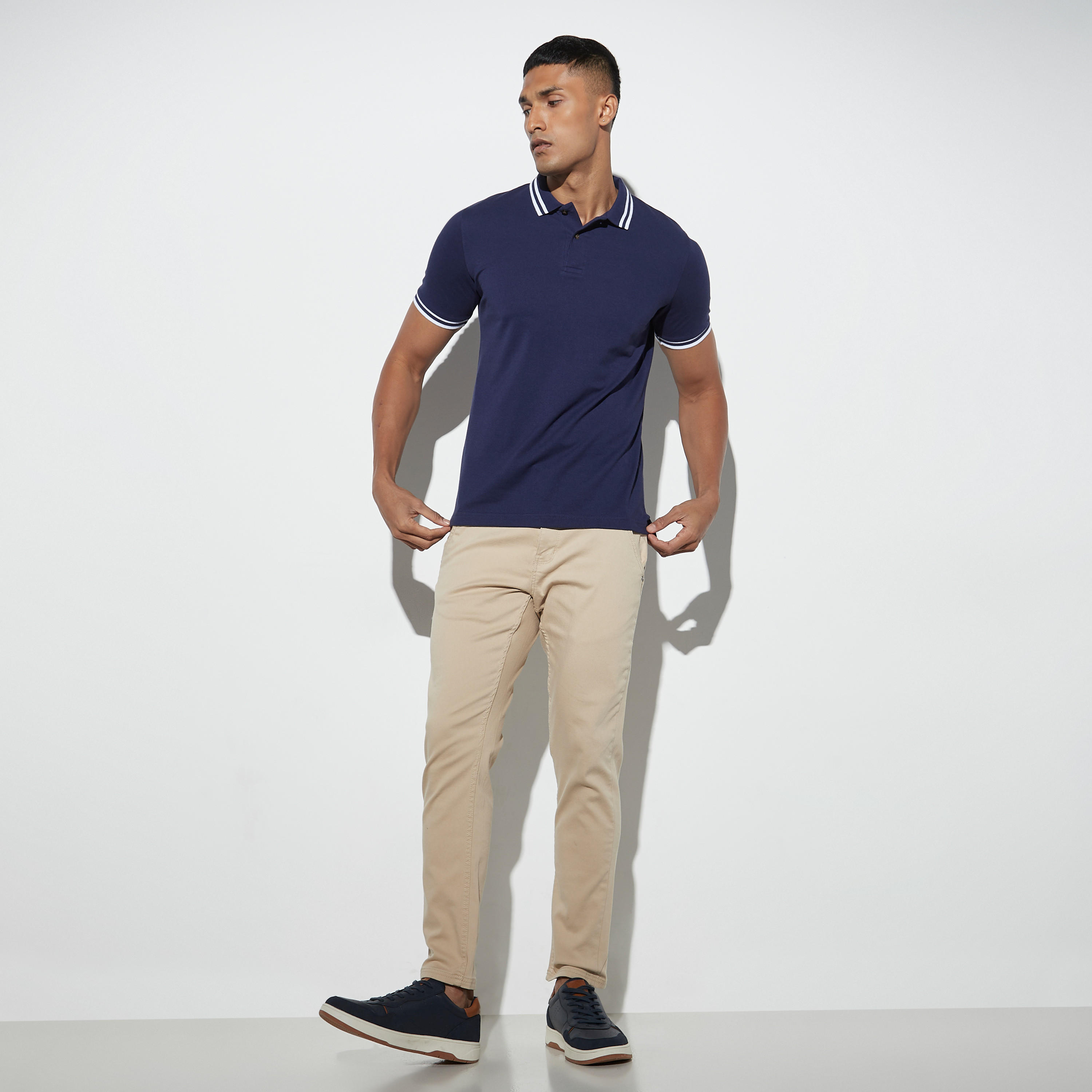 تيشيرت بولو بأكمام قصيرة وخيوط بارزة-men-clothing-tshirtsandpolos-polos-image-2