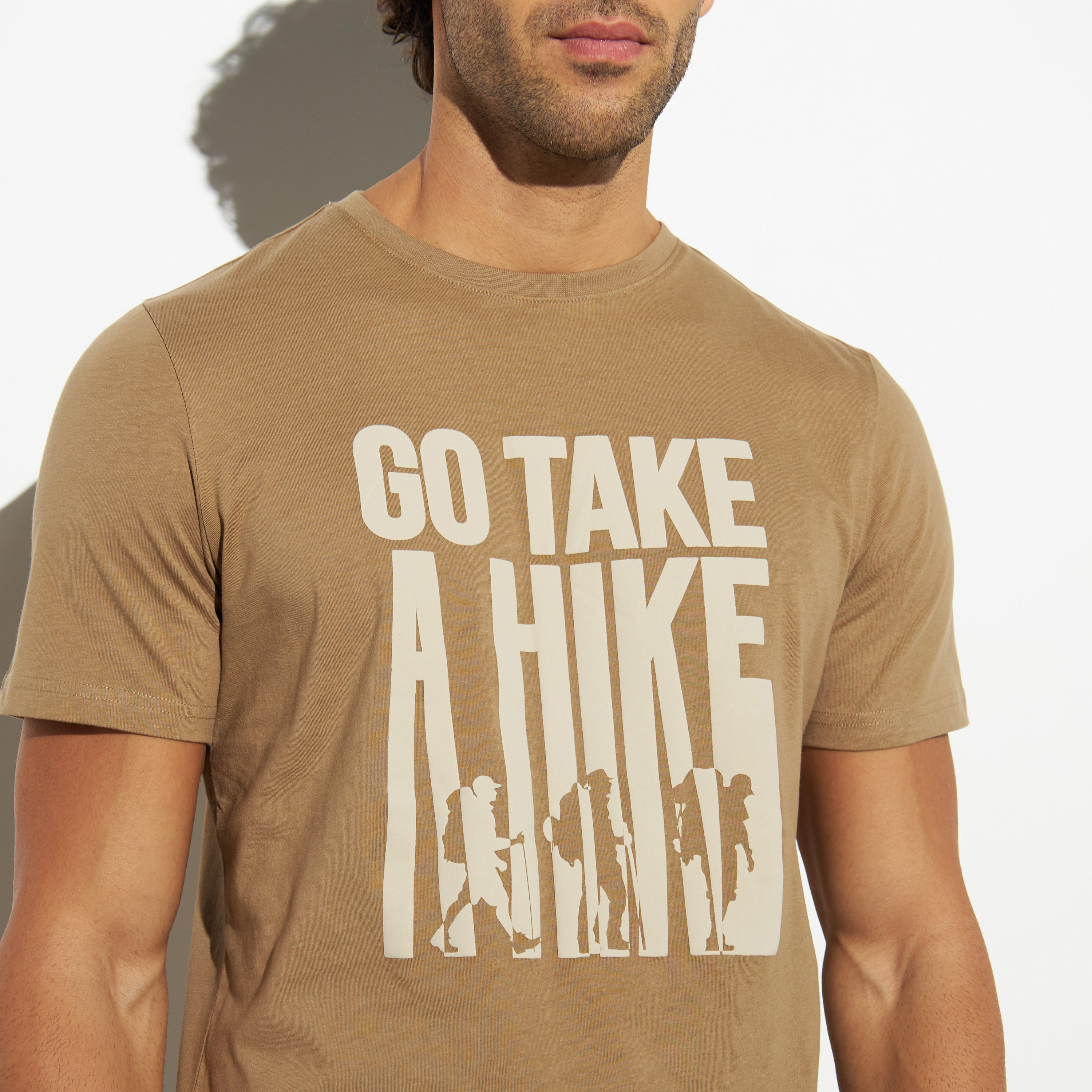 تيشيرت بياقة ضيّقة وأكمام قصيرة وطبعات-men-clothing-tshirtsandpolos-tshirts-image-4