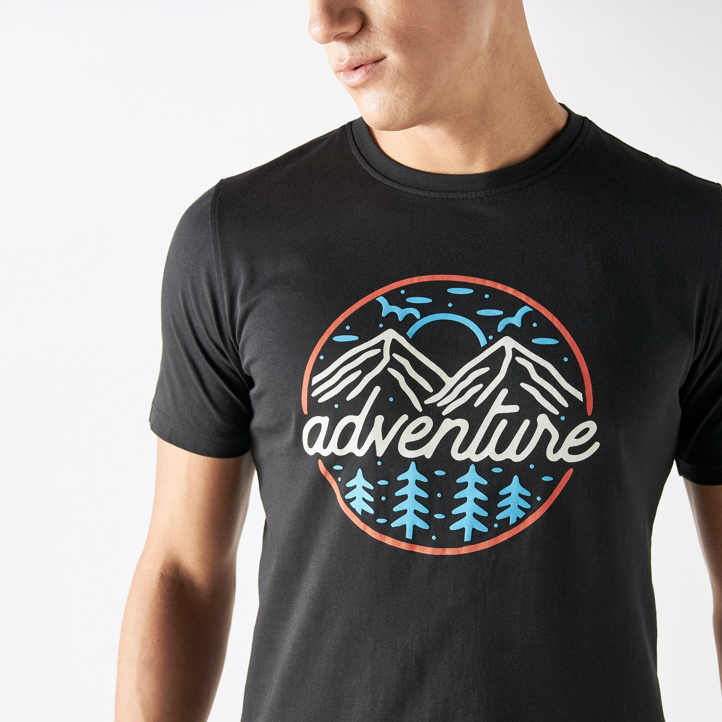 تيشيرت بياقة ضيقة وأكمام قصيرة وطبعات-men-clothing-tshirtsandpolos-tshirts-image-4