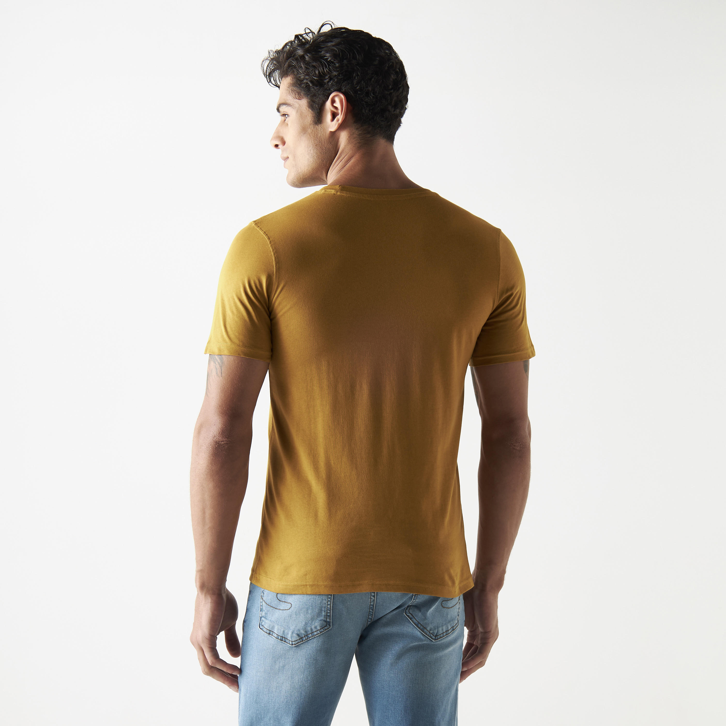 تيشيرت بياقة ضيقة وأكمام قصيرة وطبعات-men-clothing-tshirtsandpolos-tshirts-image-4