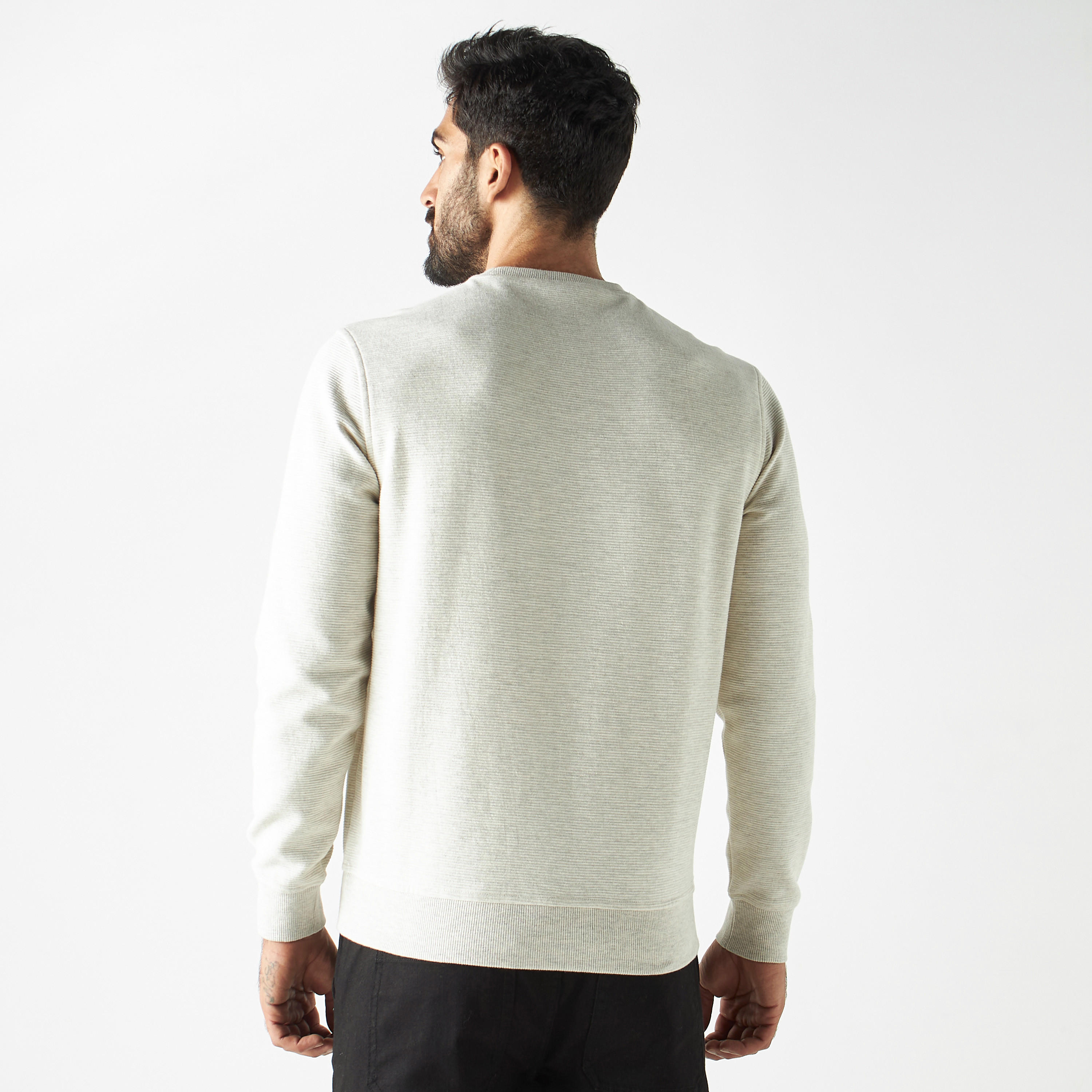 سويت شيرت بارز الملمس بياقة ضيّقة وأكمام طويلة-men-winterwear-hoodiesandsweatshirts-image-3