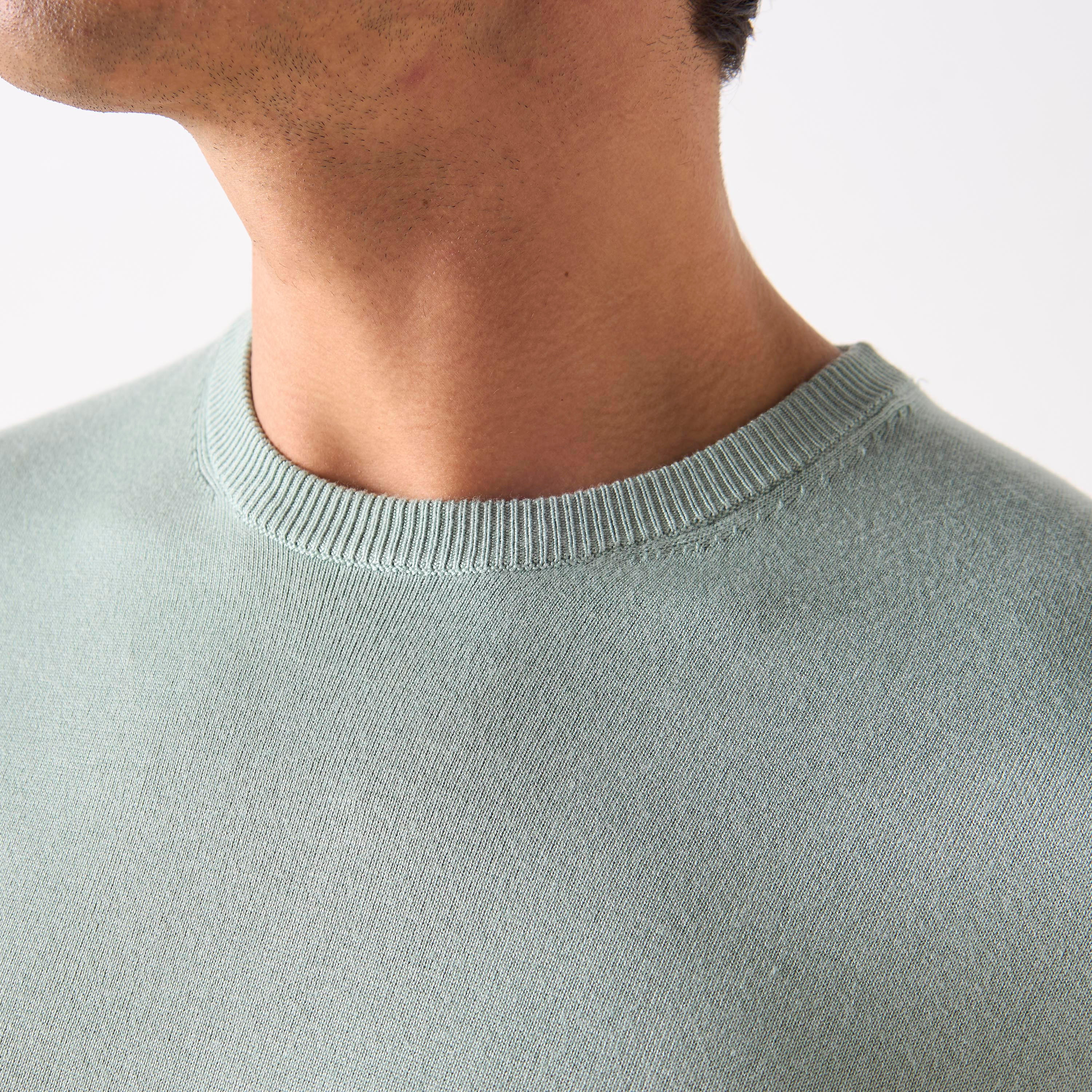 كنزة بياقة ضيقة وأكمام قصيرة-men-clothing-tshirtsandpolos-tshirts-image-1