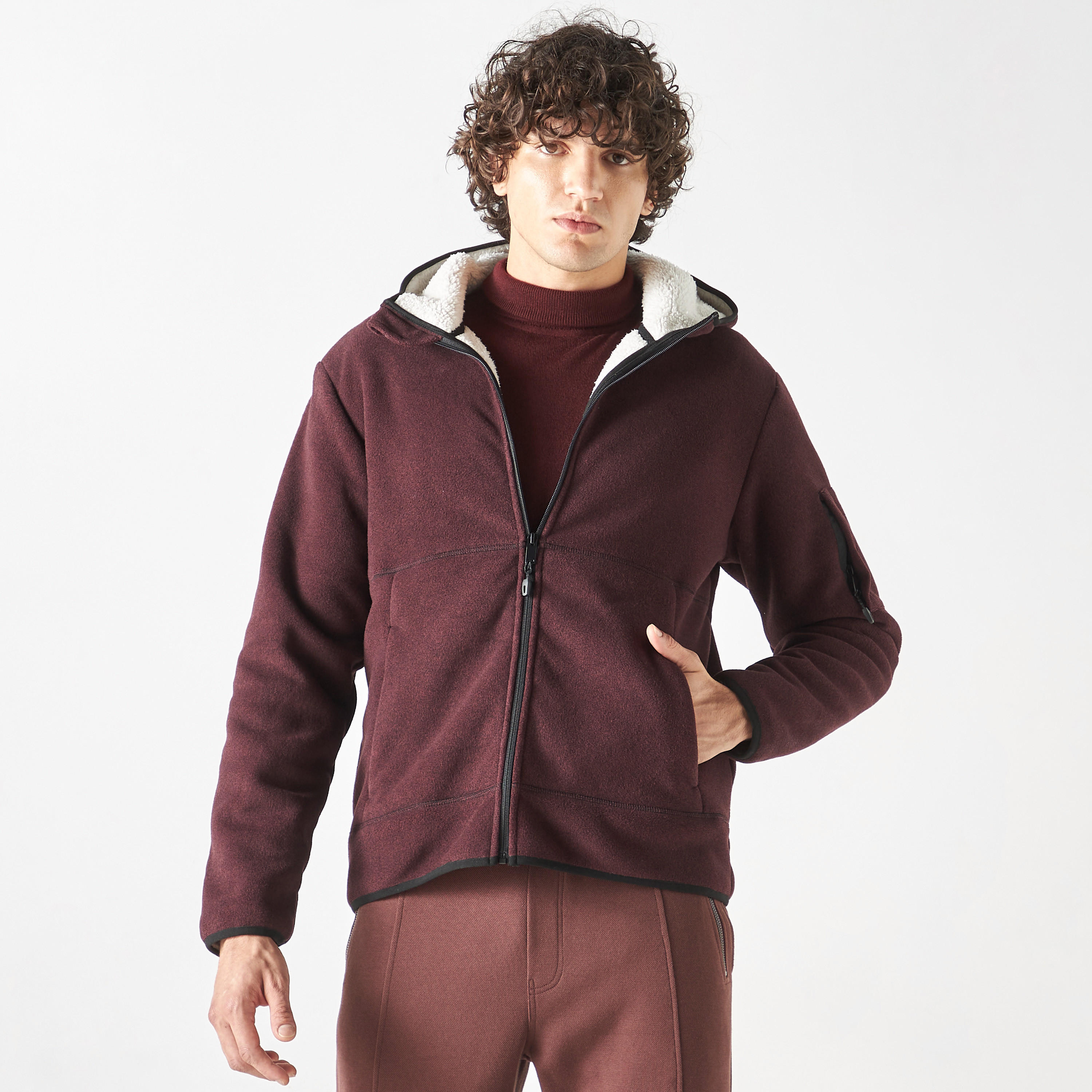 جاكيت بسحاب وقبعة وجيوب-men-clothing-jacketsandblazers-jackets-image-4