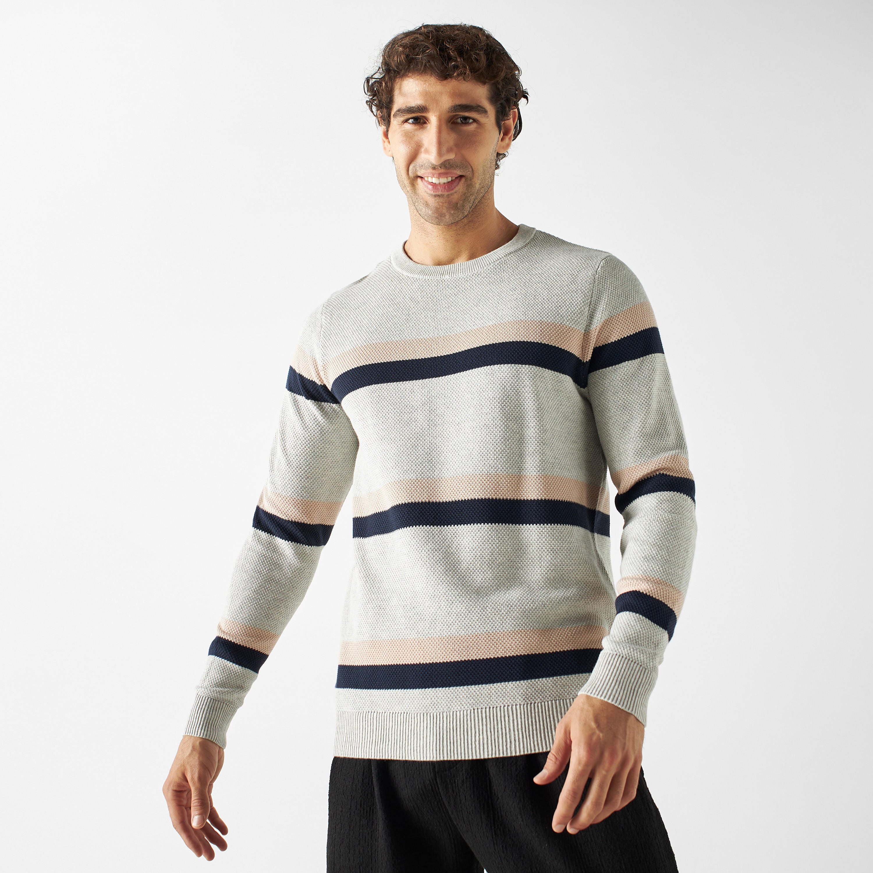 كنزة مخططة بياقة ضيقة وأكمام طويلة-men-clothing-sweatersandpullovers-image-1