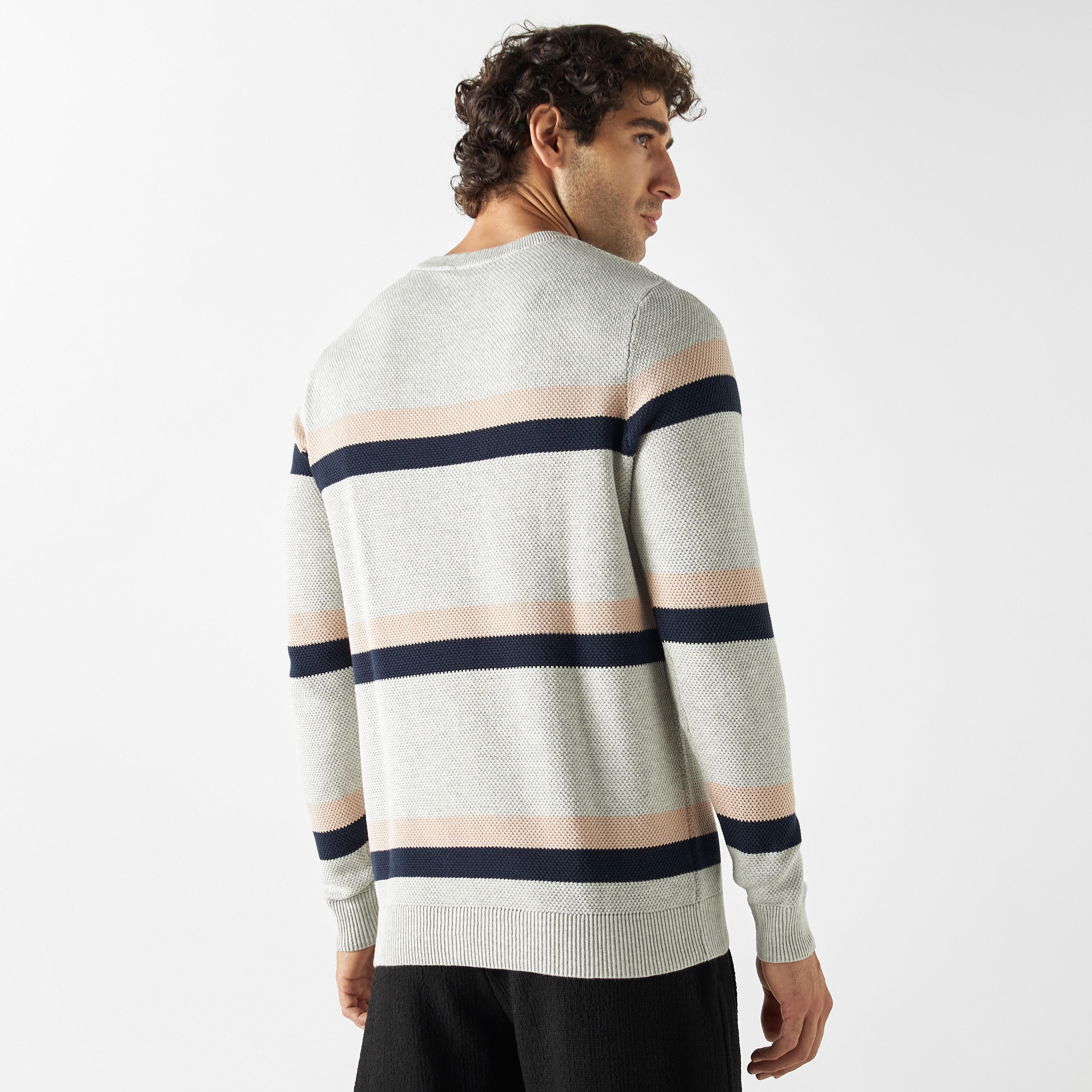 كنزة مخططة بياقة ضيقة وأكمام طويلة-men-clothing-sweatersandpullovers-image-3
