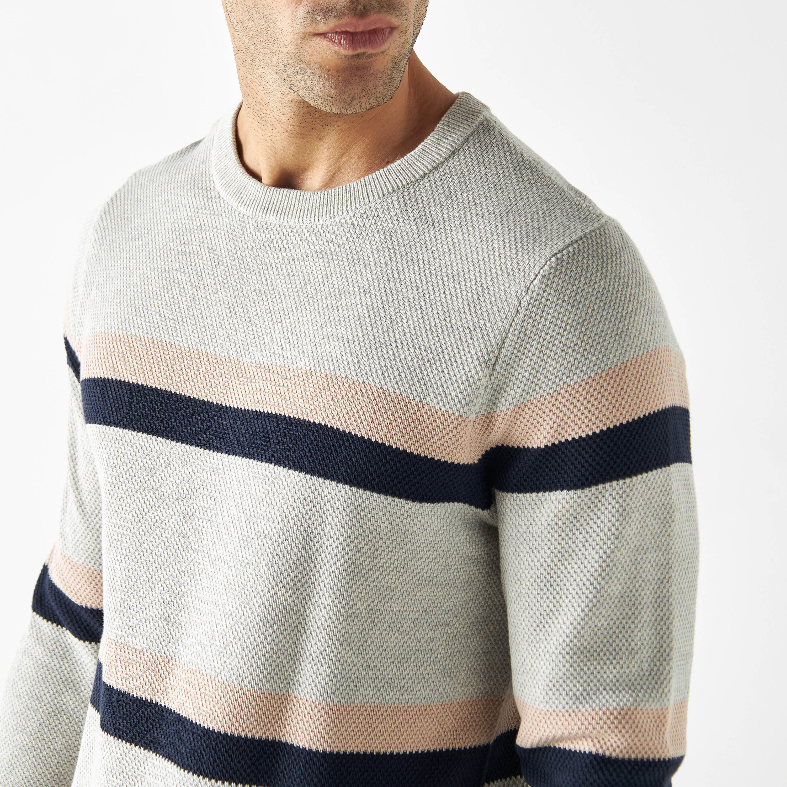 كنزة مخططة بياقة ضيقة وأكمام طويلة-men-clothing-sweatersandpullovers-image-4