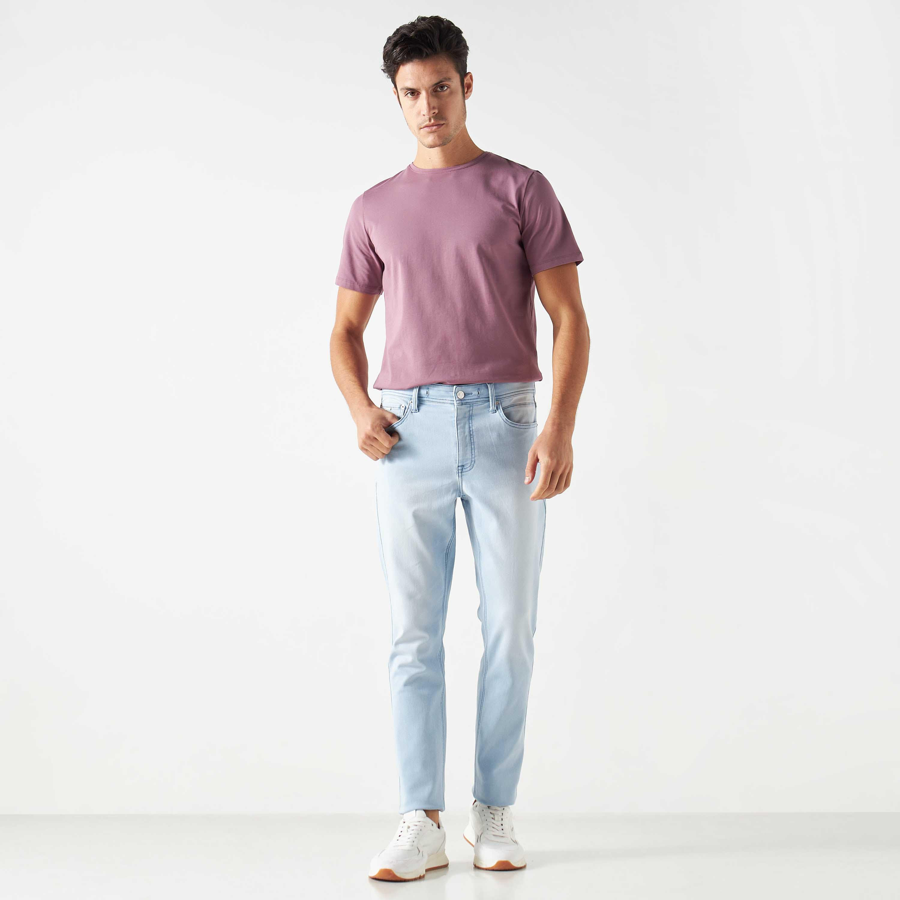 تيشيرت بياقة ضيّقة وأكمام قصيرة-men-clothing-tshirtsandpolos-tshirts-image-2