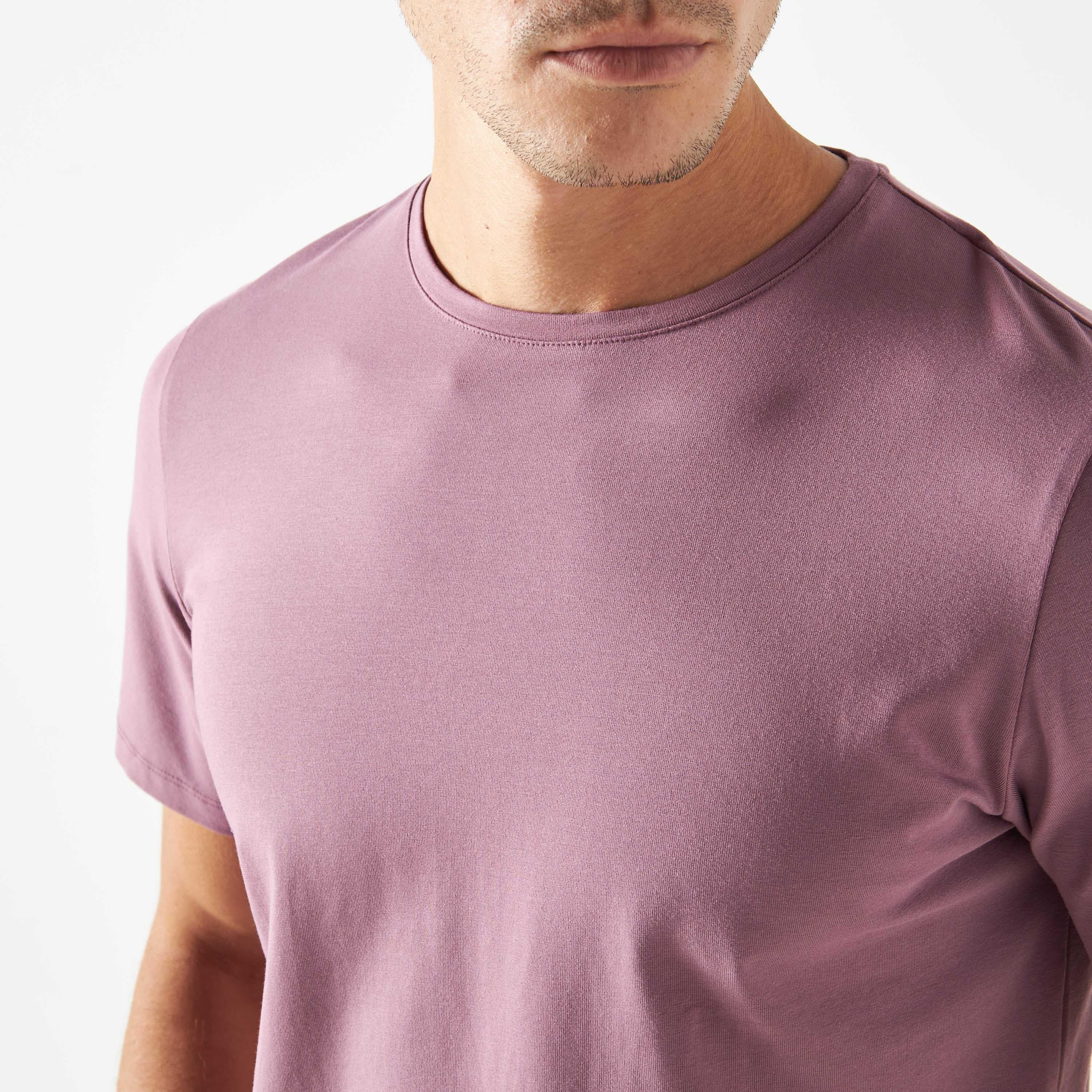 تيشيرت بياقة ضيّقة وأكمام قصيرة-men-clothing-tshirtsandpolos-tshirts-image-4