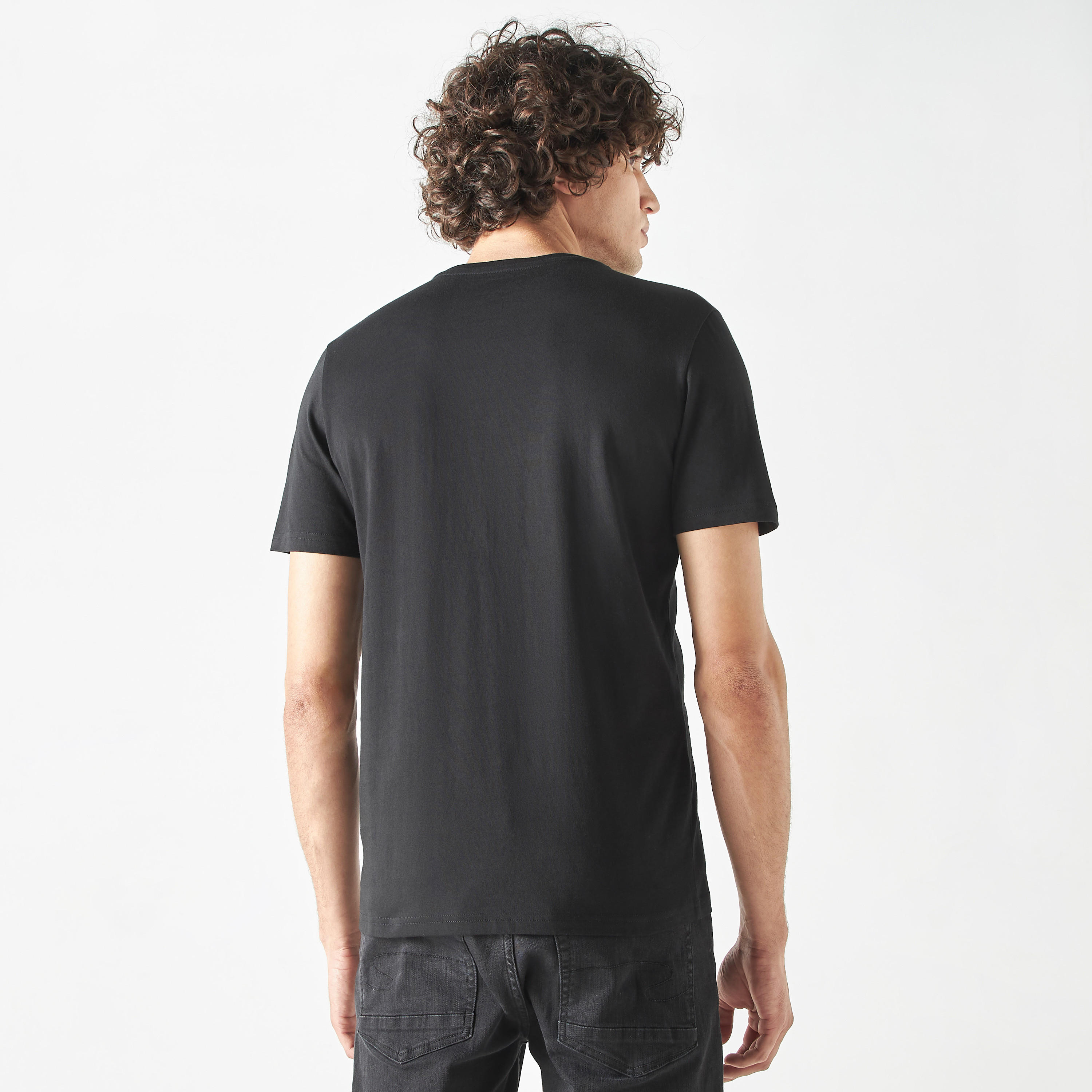 تيشيرت بياقة ضيّقة وأكمام قصيرة وطبعات-men-clothing-tshirtsandpolos-tshirts-image-3