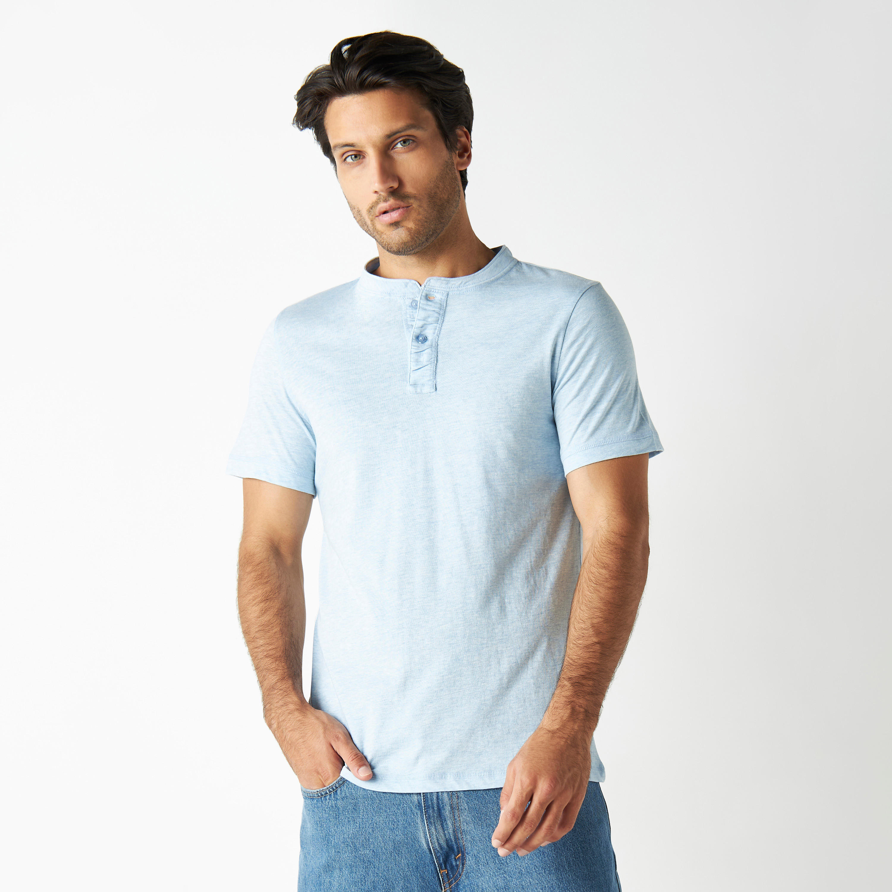 تيشيرت بياقة هينلي وأكمام قصيرة-men-clothing-tshirtsandpolos-tshirts-image-5