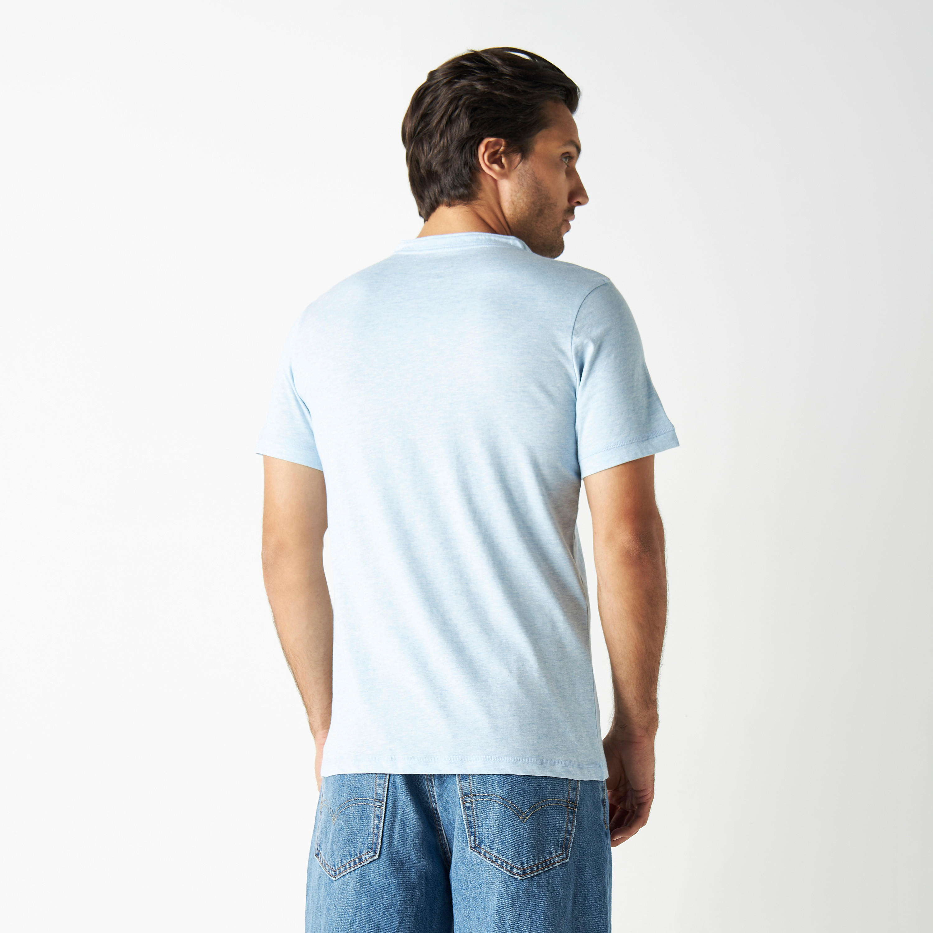 تيشيرت بياقة هينلي وأكمام قصيرة-men-clothing-tshirtsandpolos-tshirts-image-7