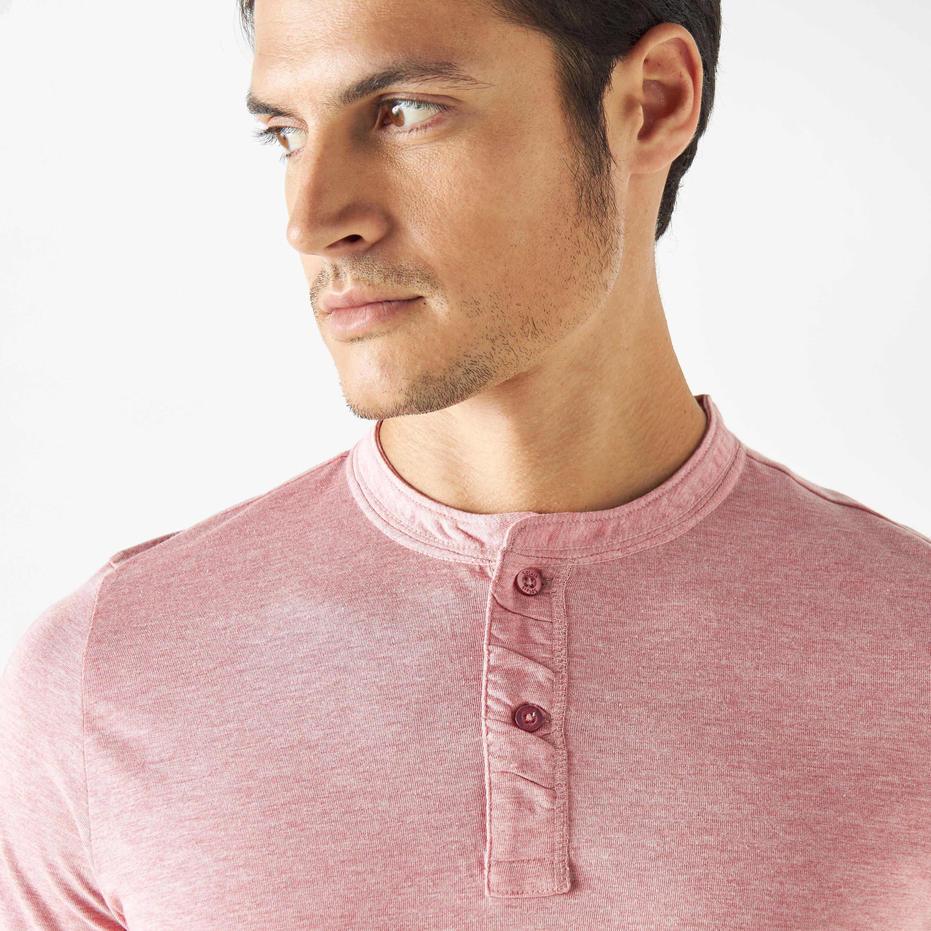 تيشيرت بياقة هينلي وأكمام قصيرة-men-clothing-tshirtsandpolos-tshirts-image-12