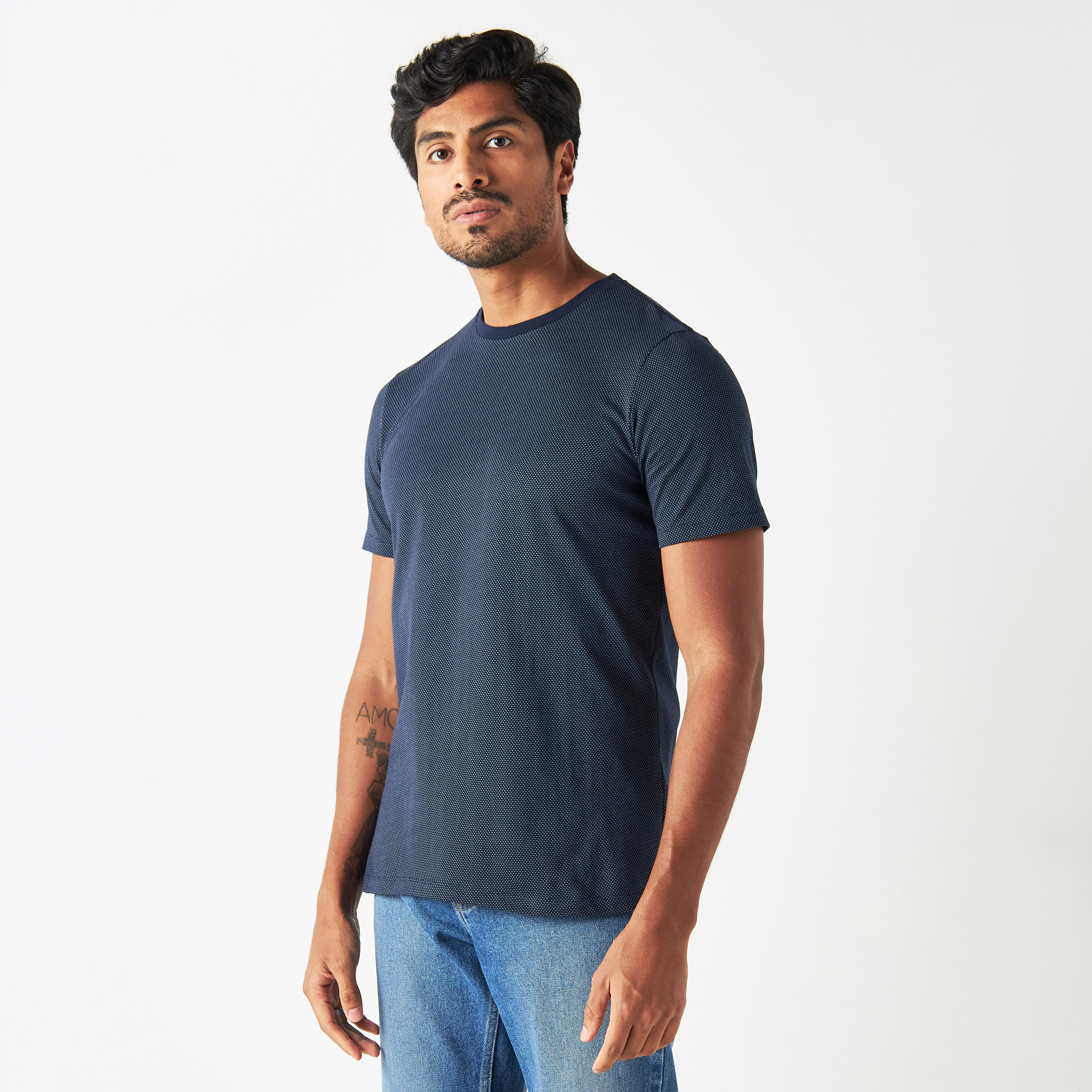 تيشيرت بارز الملمس بياقة ضيّقة وأكمام قصيرة-men-clothing-tshirtsandpolos-tshirts-image-16