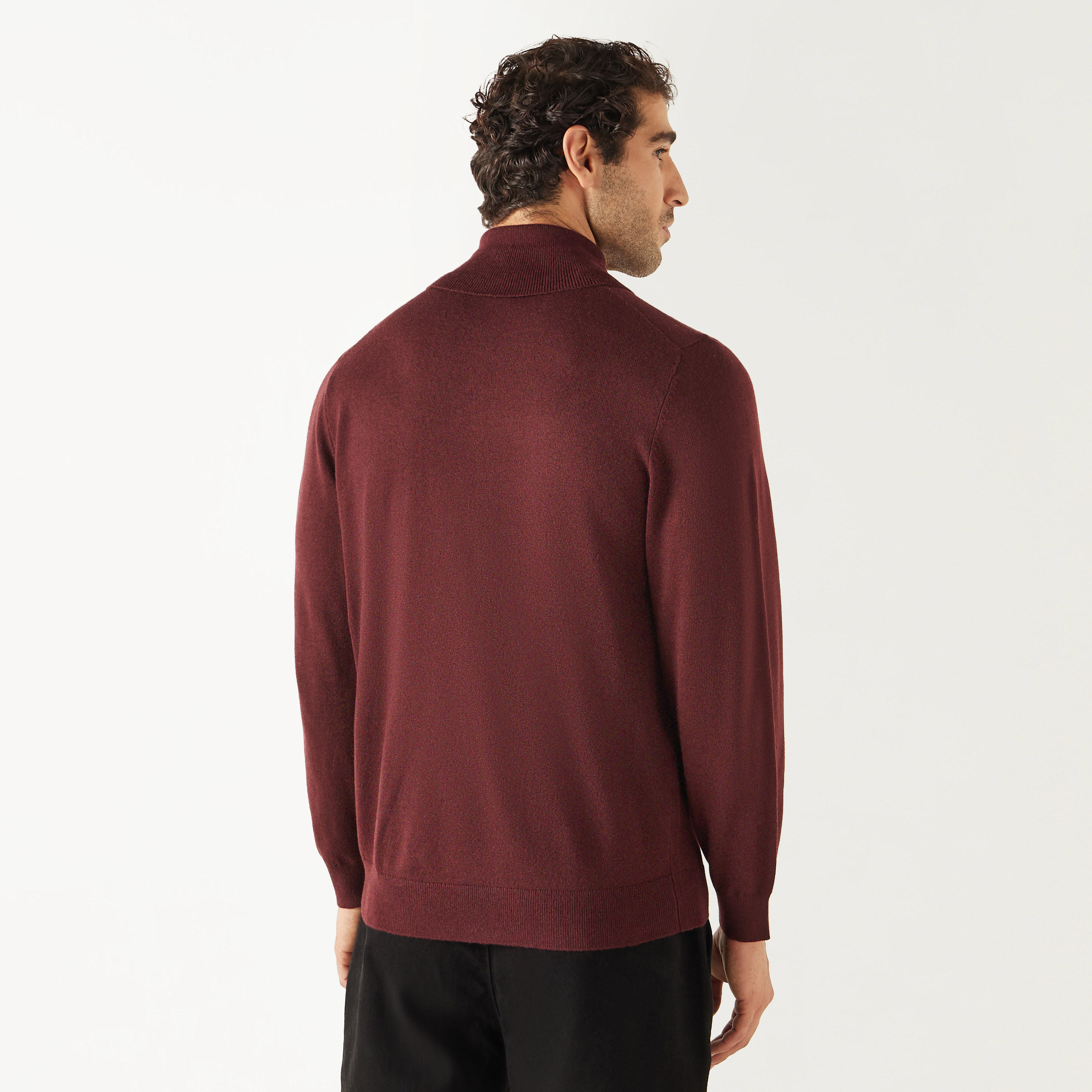 كنزة سادة بياقة عالية وأكمام طويلة-men-clothing-sweatersandpullovers-image-11