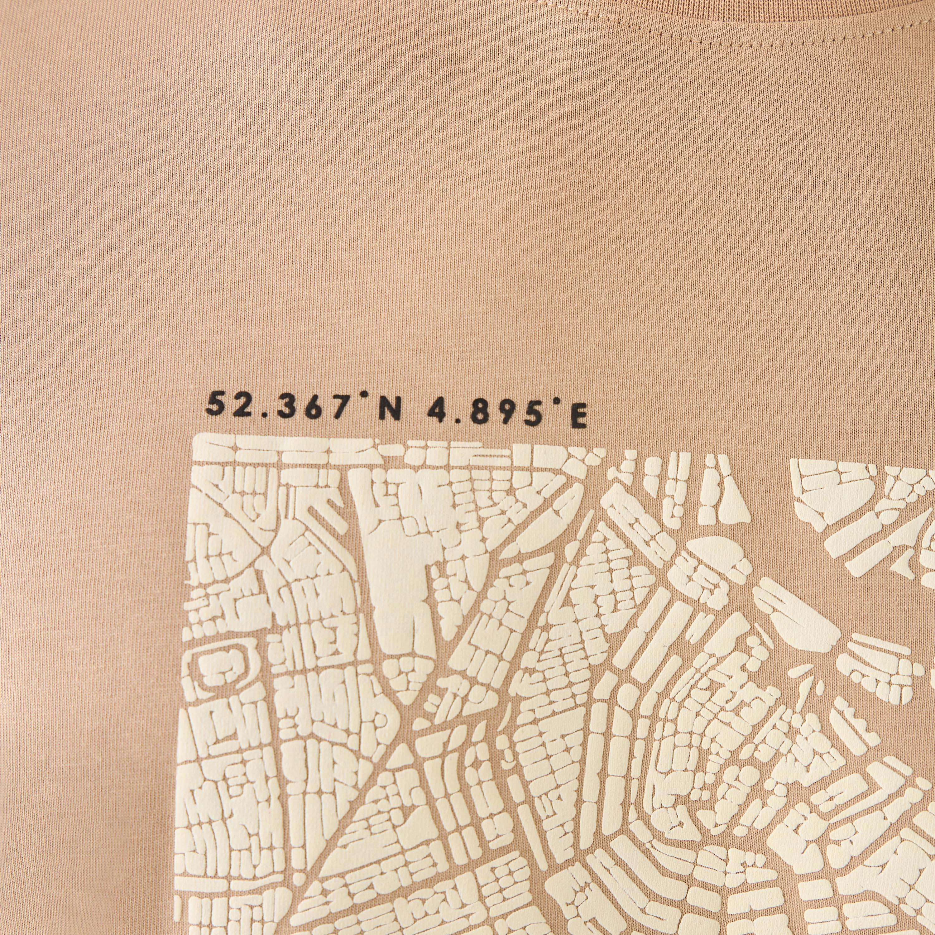 تيشيرت بياقة ضيقة وطبعات جرافيك وأكمام قصيرة-men-clothing-tshirtsandpolos-tshirts-image-6