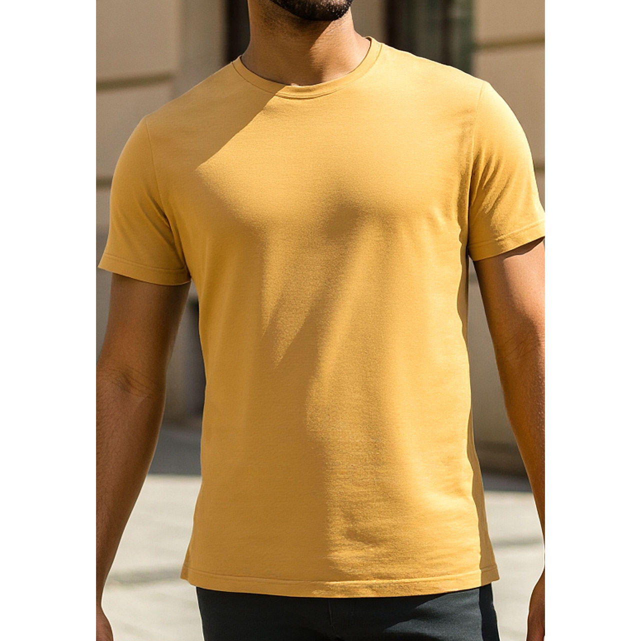 تيشيرت بقصة عادية وياقة ضيقة وأكمام قصيرة-men-clothing-tshirtsandpolos-tshirts-image-4