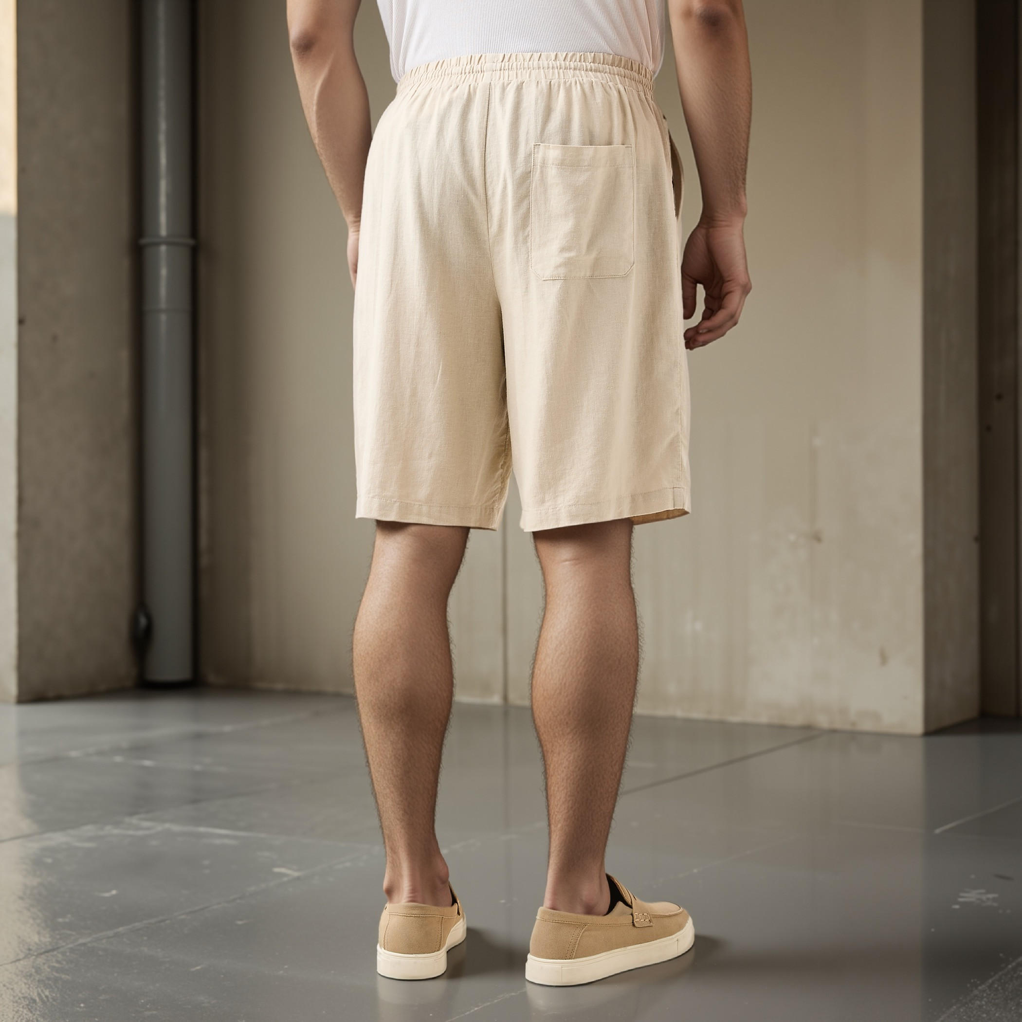 شورت من مزيج الكتان بقصّة عادية وخصر مطاطي-men-clothing-bottoms-shorts-image-3