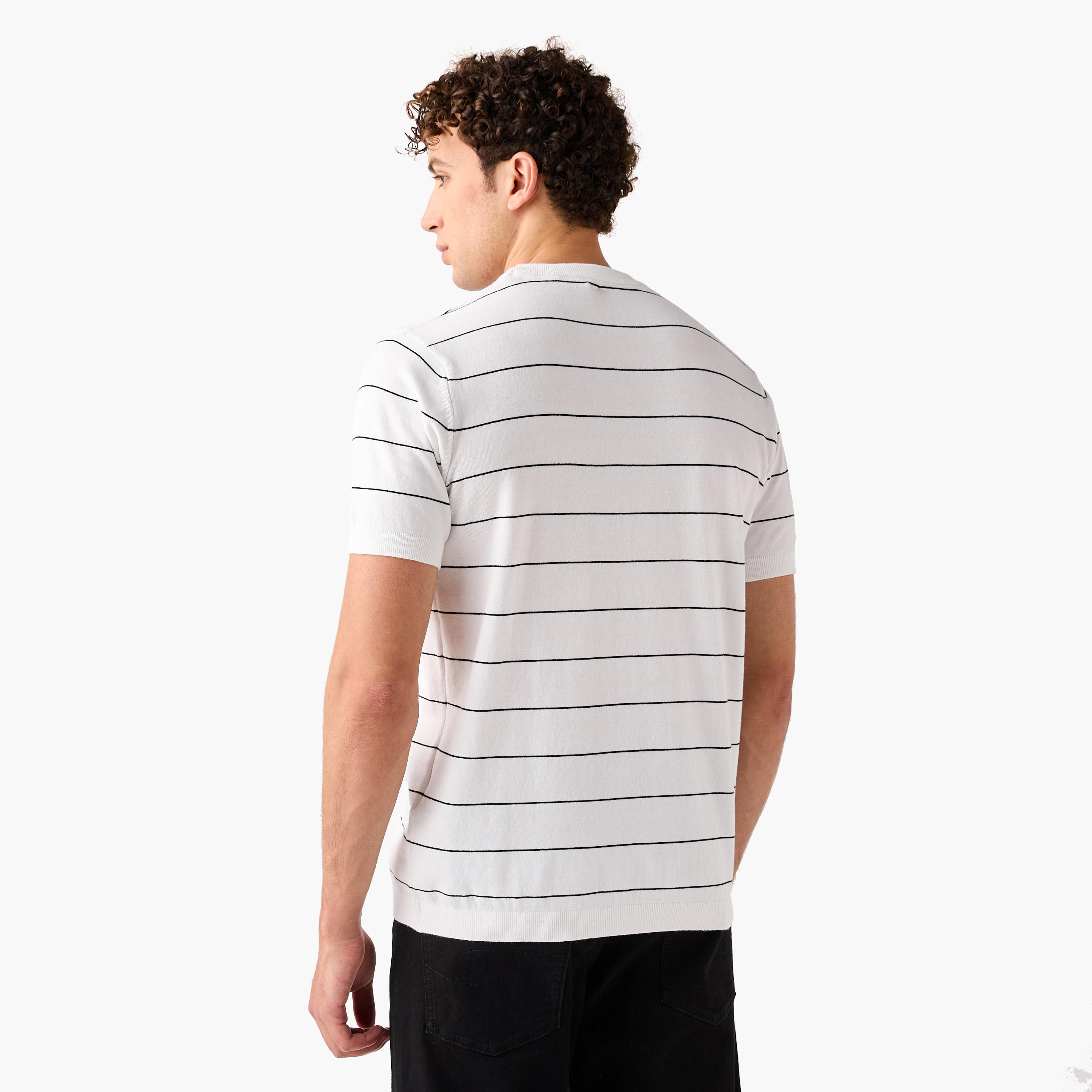 تيشيرت مخطط بياقة ضيقة-men-clothing-tshirtsandpolos-tshirts-image-3