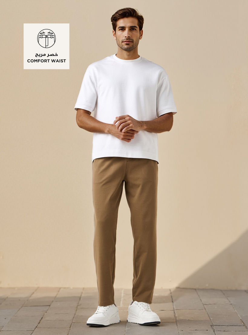 بنطلون بقصة مستقيمة ورباط إغلاق وجيوب وخصر مطاطي فليكسي كومفورت-men-clothing-bottoms-trousersandchinos-trousers-image-2