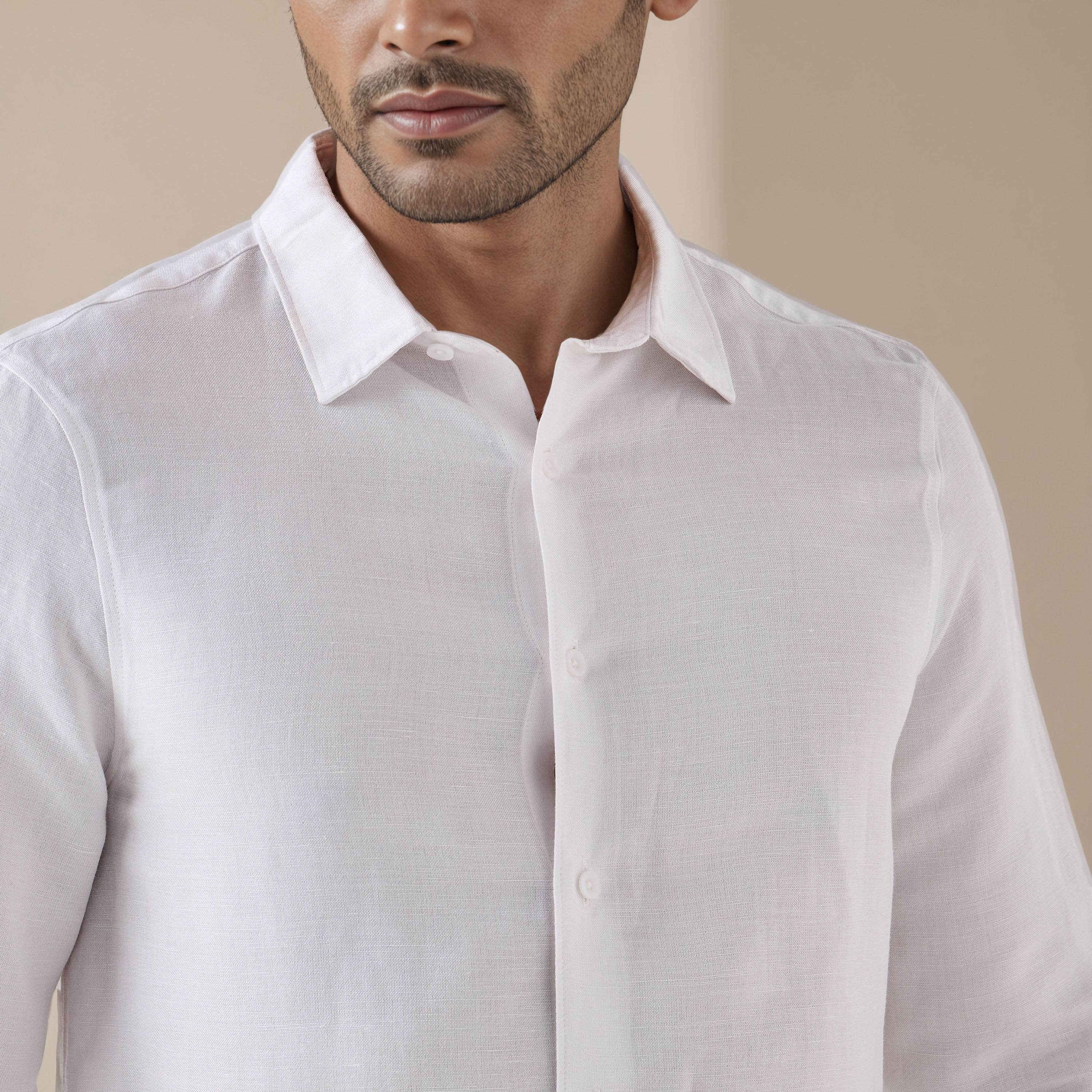 قميص من مزيج الكتان بقصة عادية-men-clothing-shirts-image-4