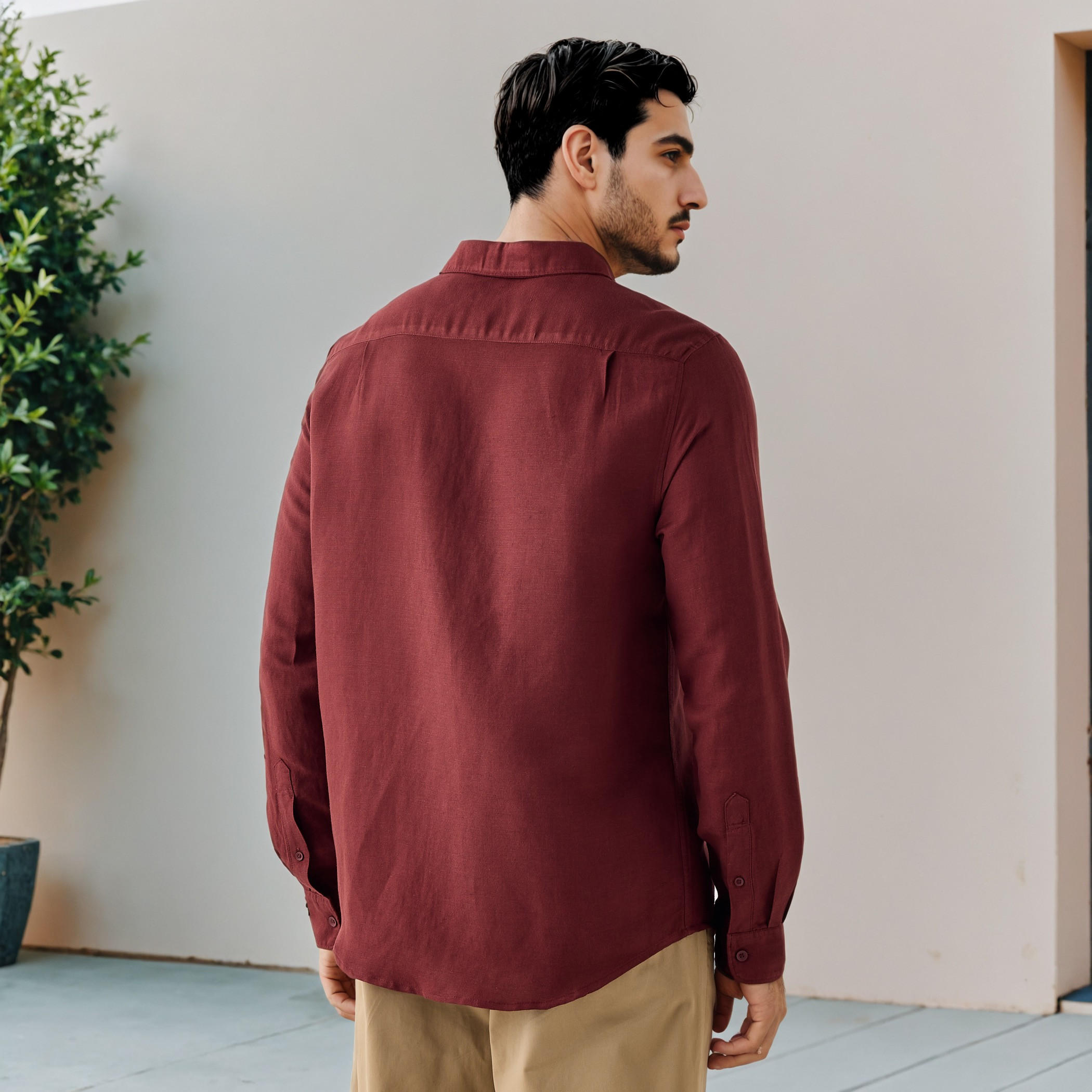 قميص من مزيج الكتان بقصة عادية-men-clothing-shirts-image-3