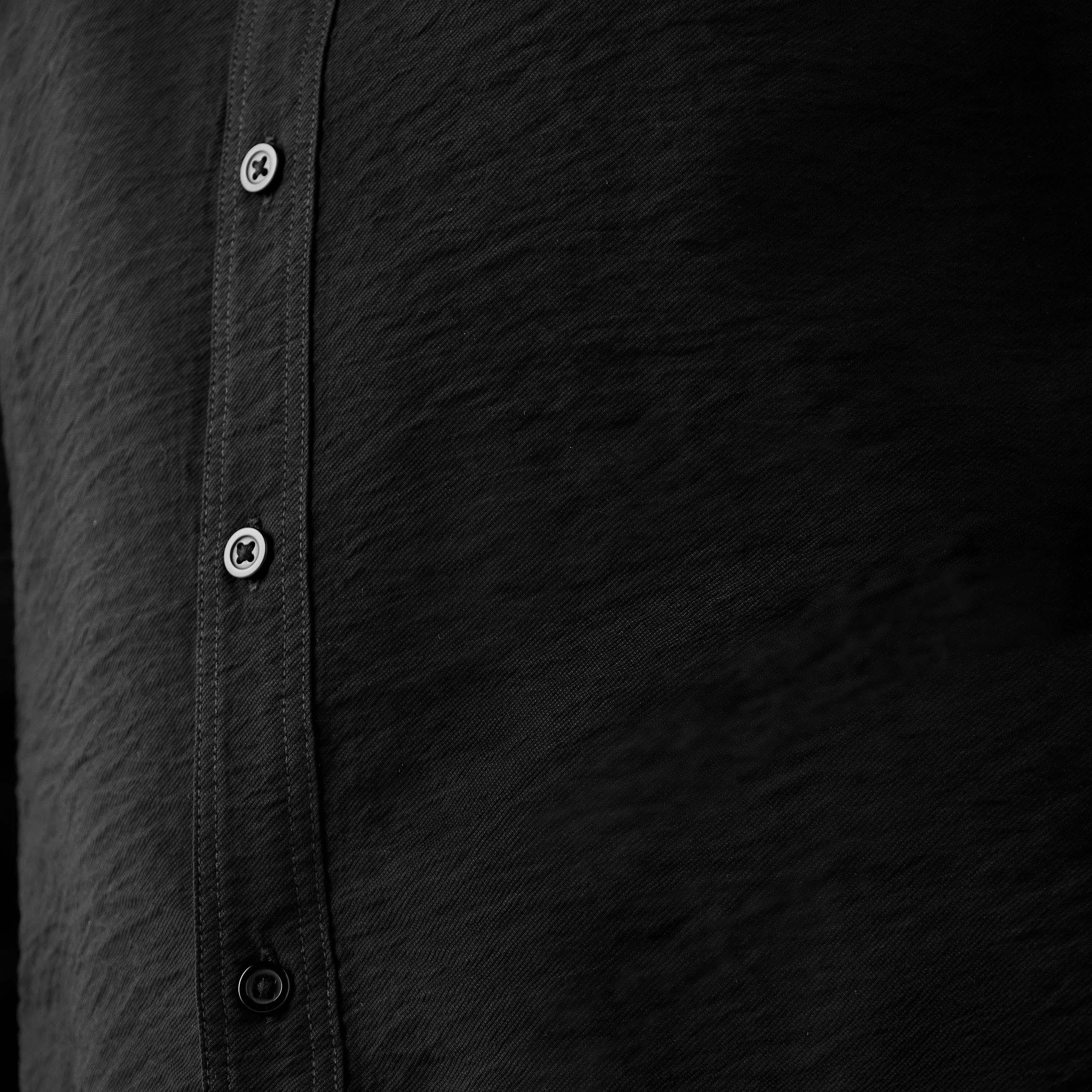 قميص مجعّد بارز الملمس بياقة عادية وقصّة عادية-men-clothing-shirts-image-1