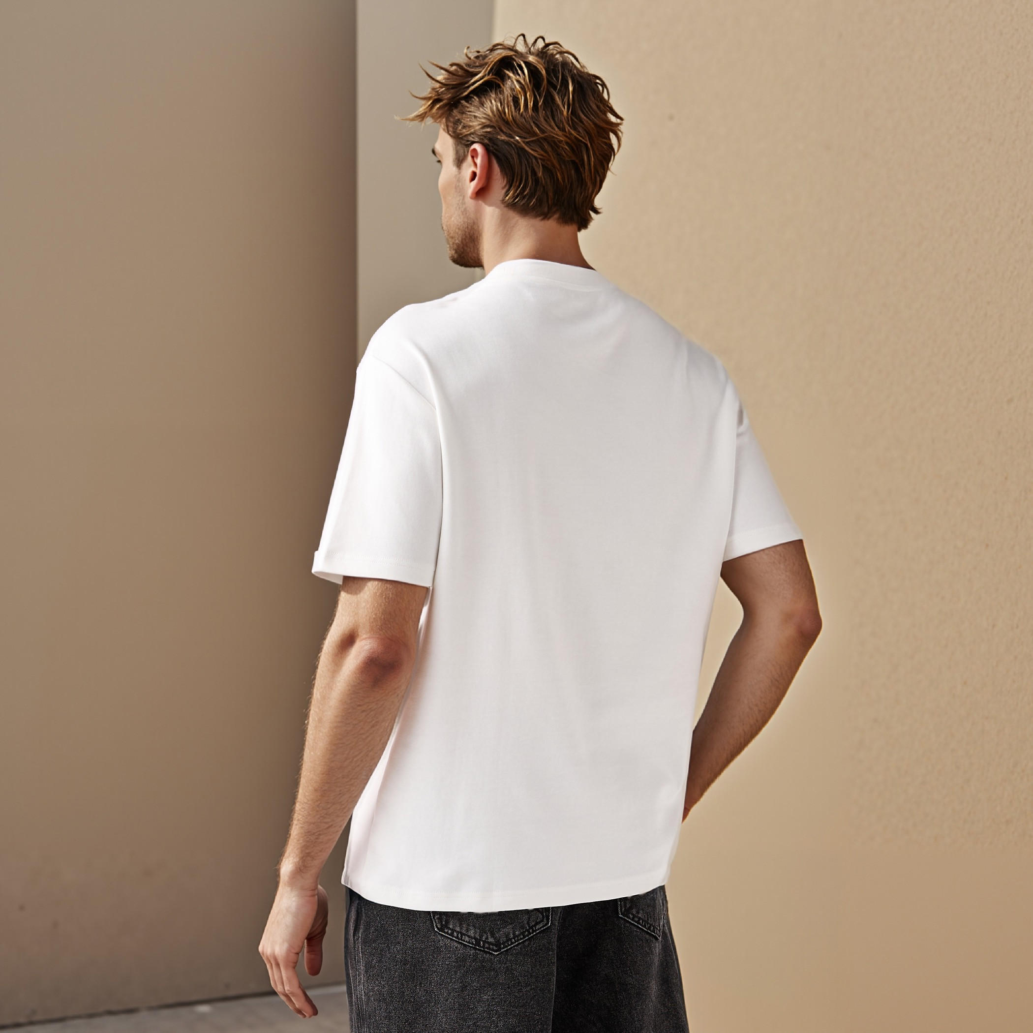 Relaxed Fit Crew Neck T-shirt-men-clothing-tshirtsandpolos-tshirts-image-3
