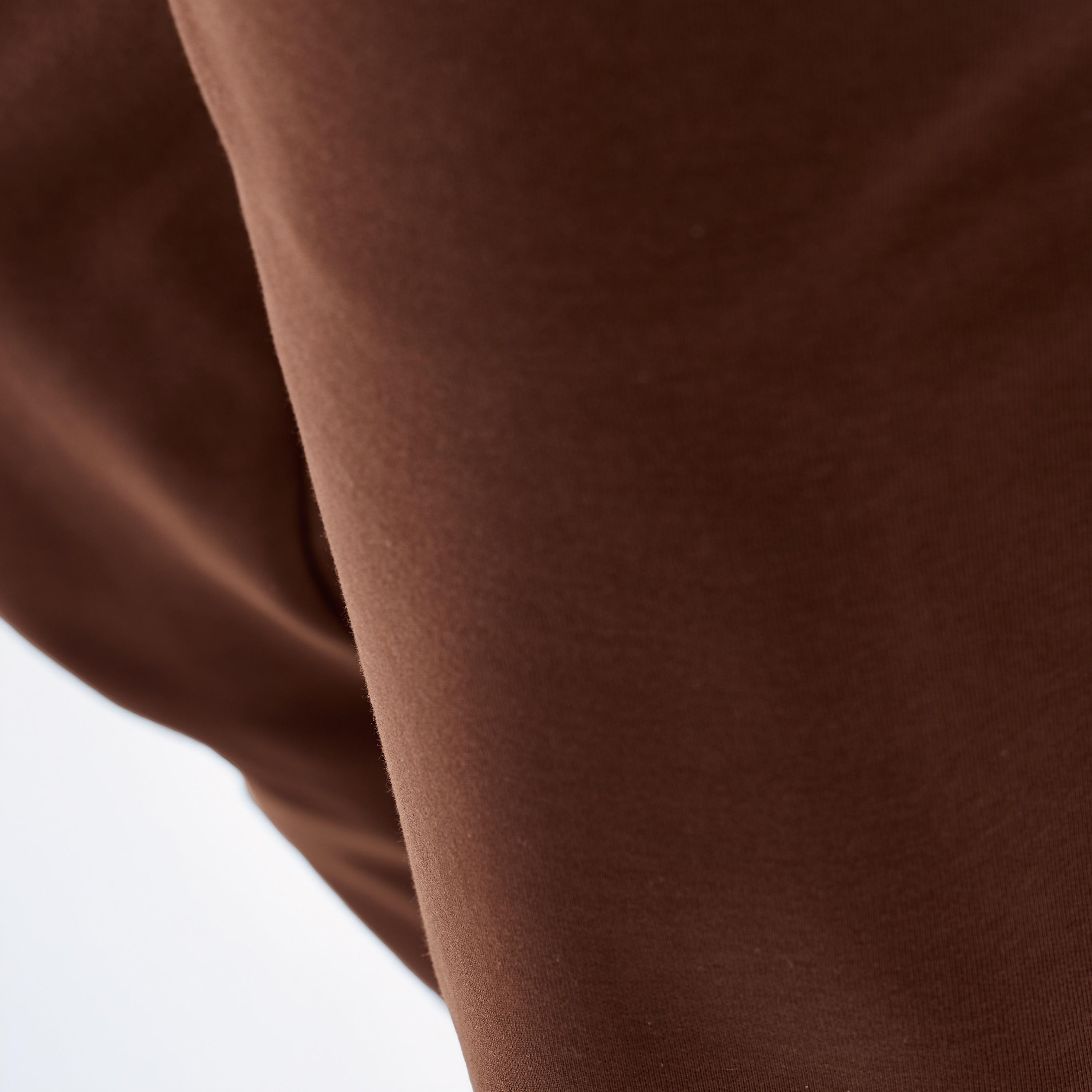 بنطلون رياضي بقصّة عادية وخصر مطاطي وجيوب-men-clothing-bottoms-joggers-image-5