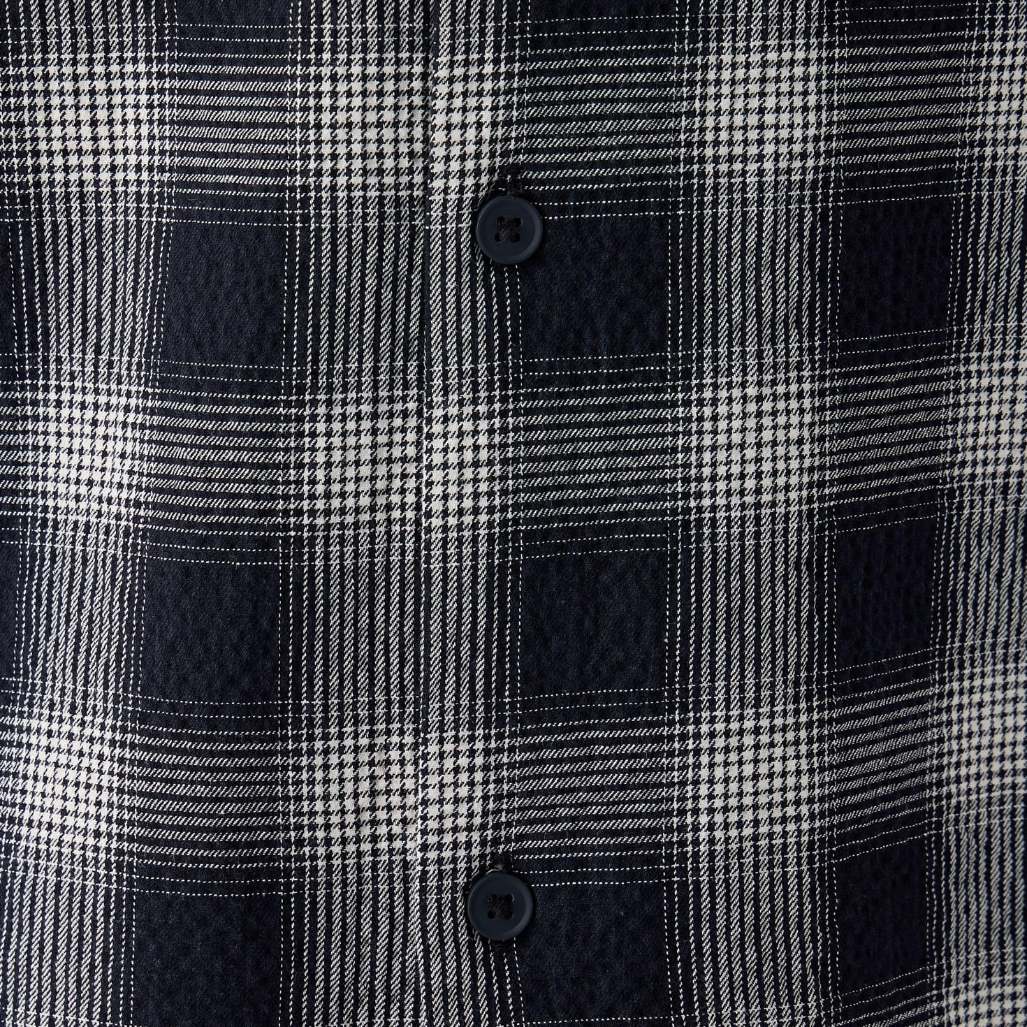 قميص ريزورت سيرساكر بقصة عادية وطبعات مربعات-men-clothing-shirts-image-5