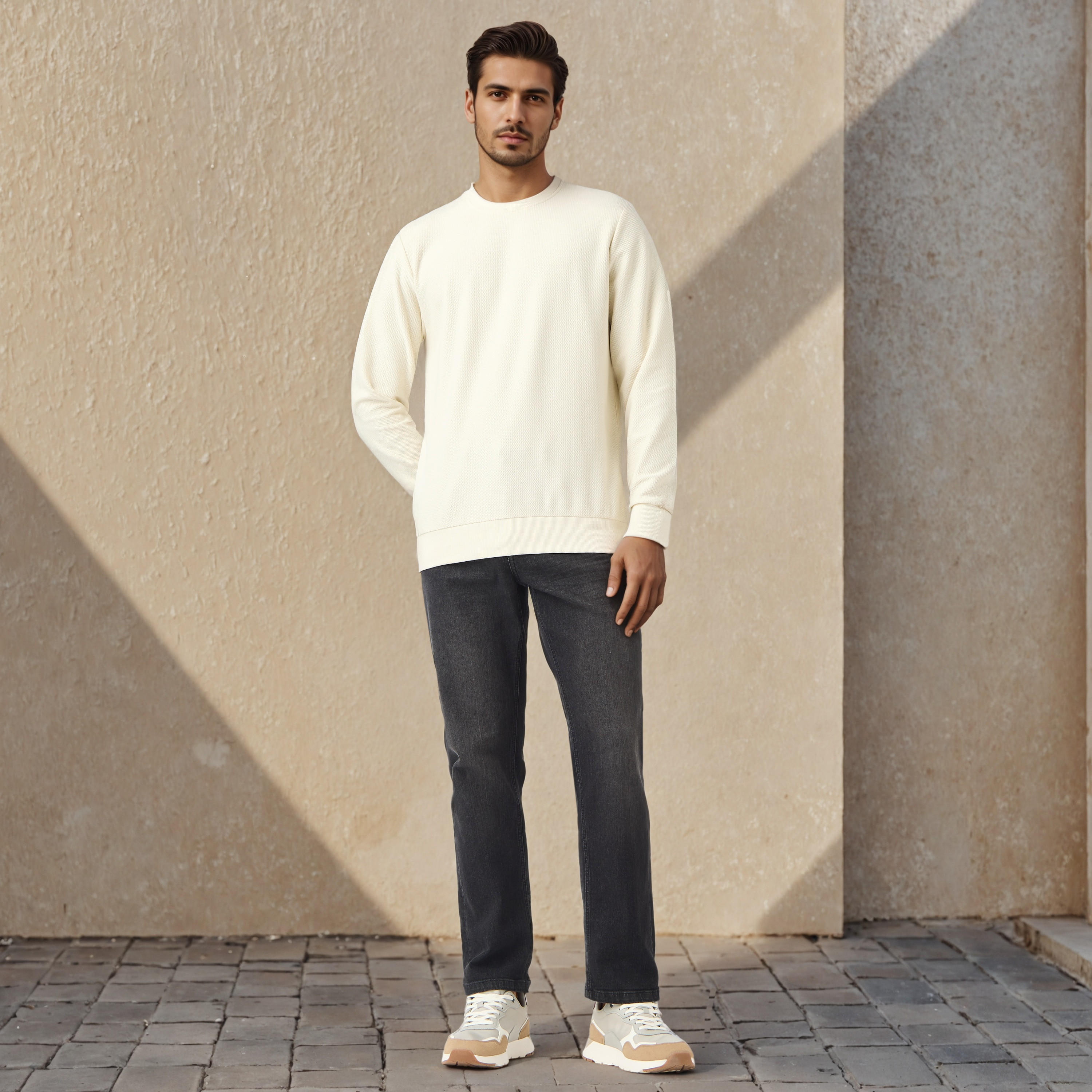 سويت شيرت بارز الملمس بنمط متعرج-men-winterwear-hoodiesandsweatshirts-image-4