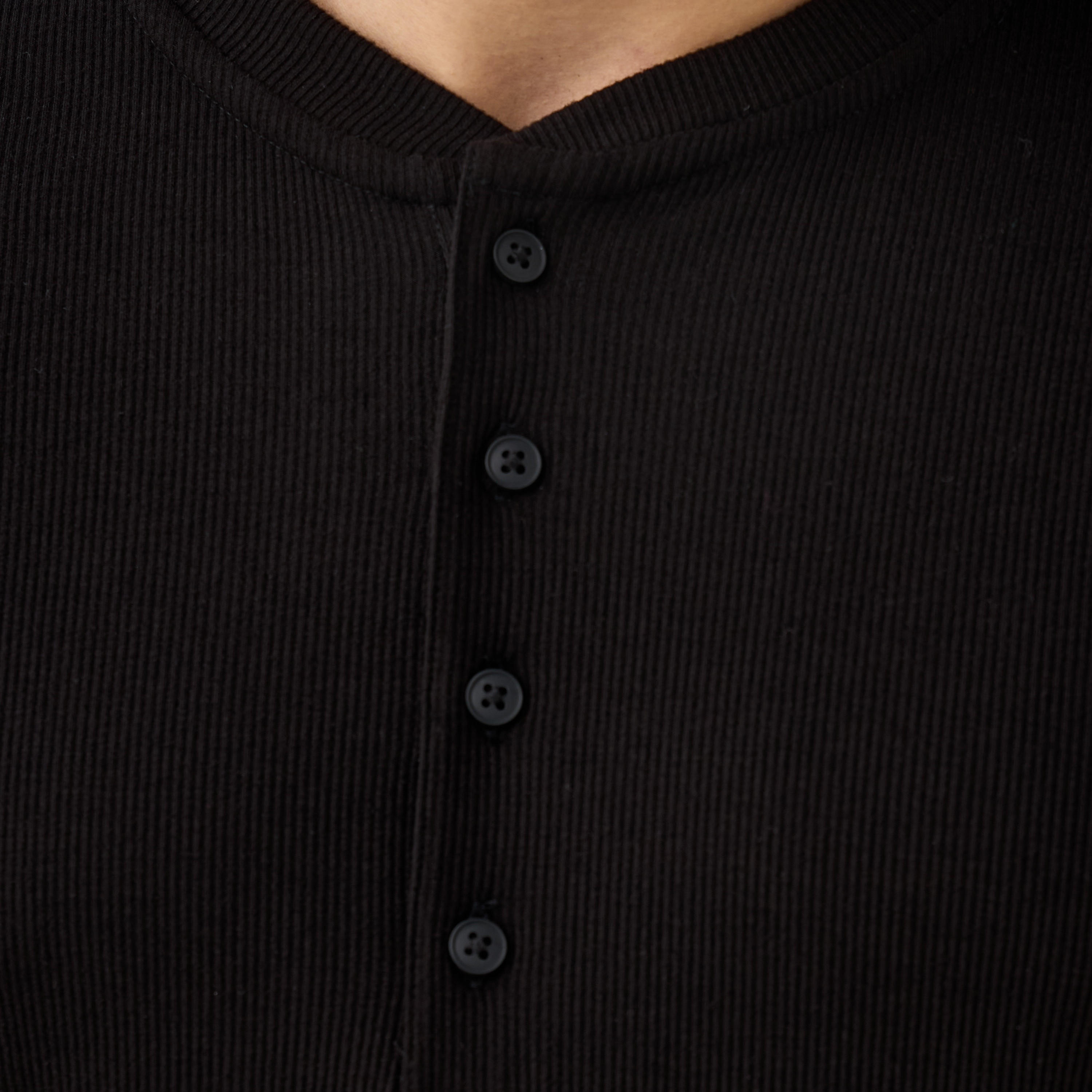 تيشيرت بارز الملمس بقصّة عادية-men-clothing-tshirtsandpolos-tshirts-image-5