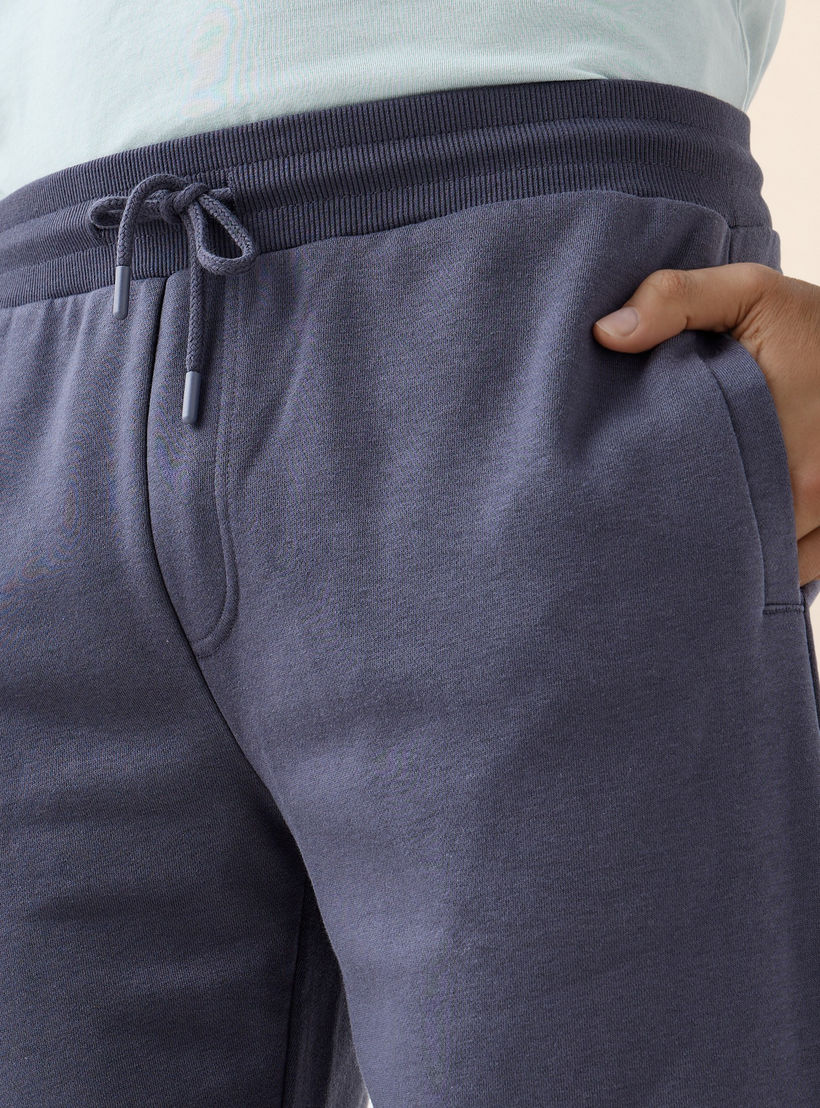 بنطلون رياضي سادة ومريح بجيوب-men-clothing-bottoms-joggers-image-2