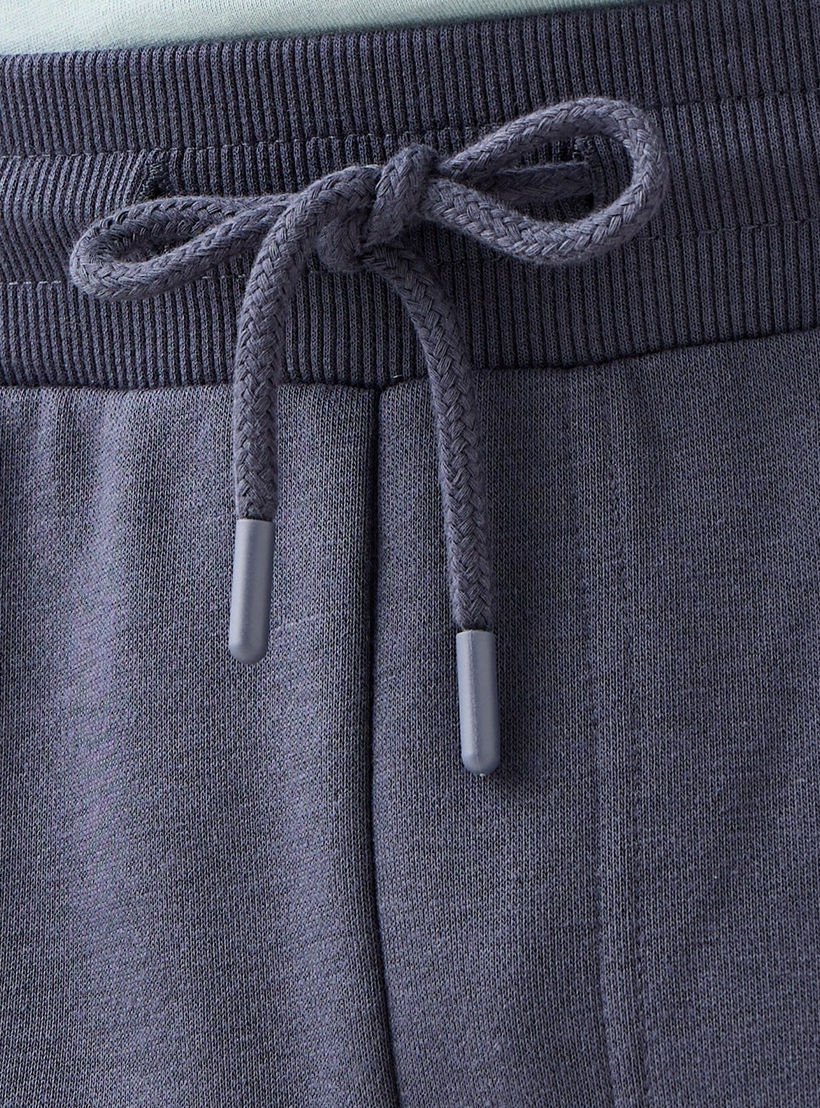 بنطلون رياضي سادة ومريح بجيوب-men-clothing-bottoms-joggers-image-1