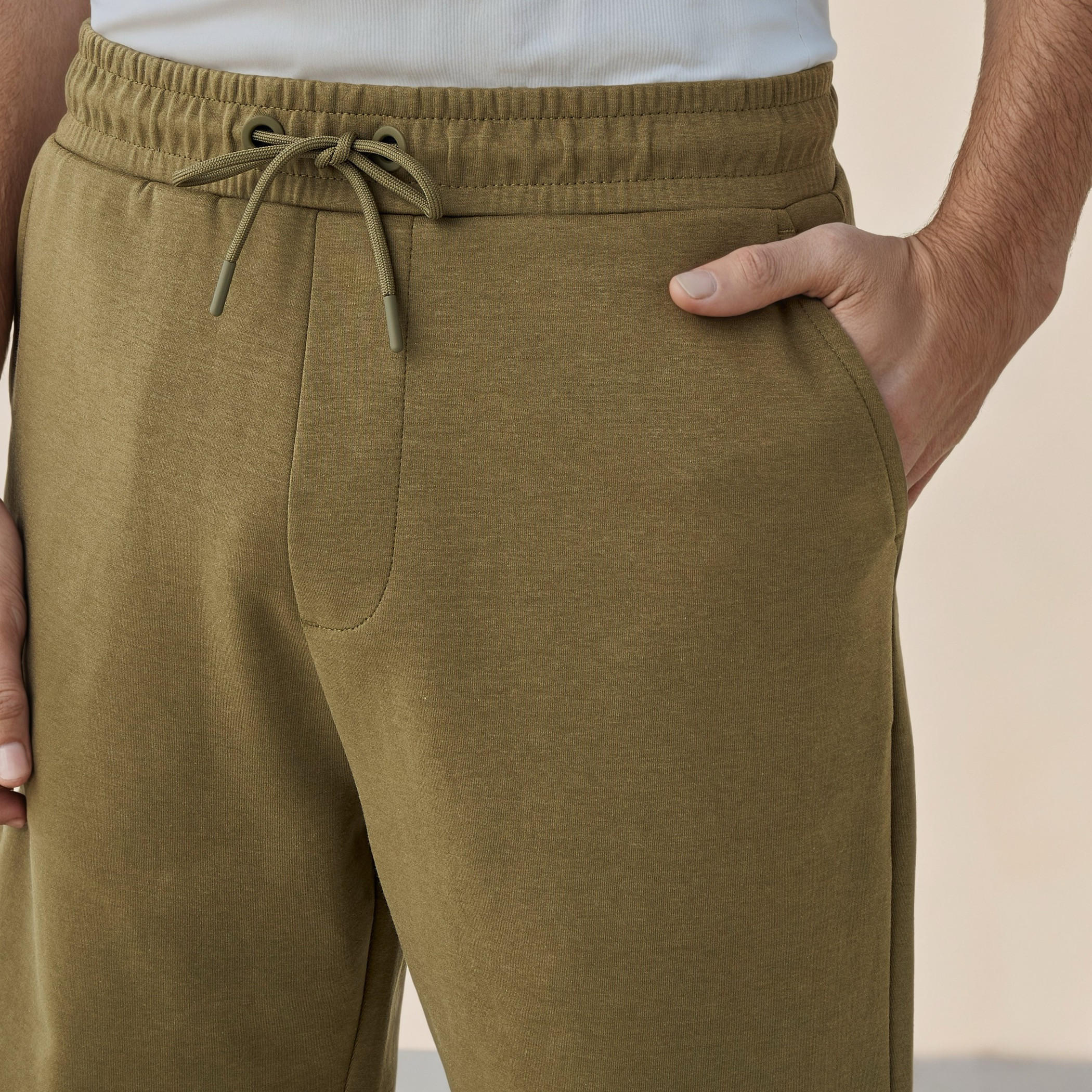 شورت سكوبا بقصّة عادية وخصر مطاطي -men-clothing-bottoms-shorts-image-2