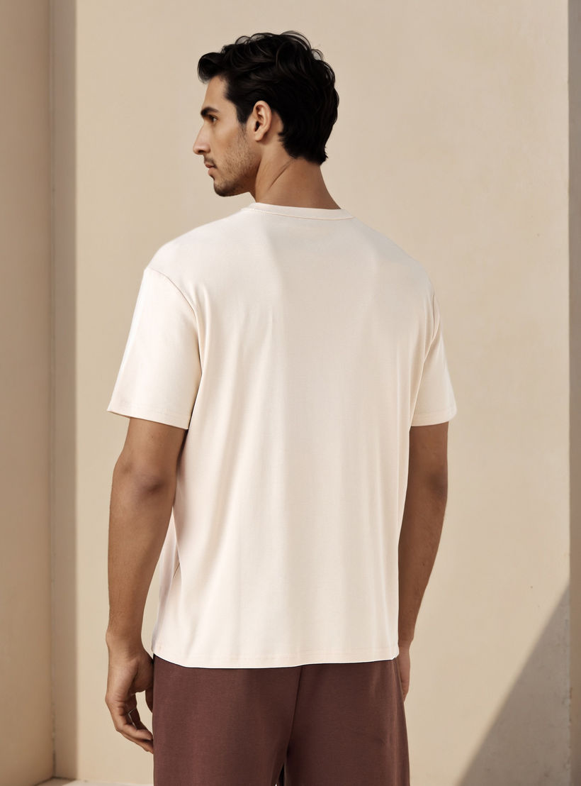 Relaxed Fit Crew Neck T-shirt-men-clothing-tshirtsandpolos-tshirts-image-3