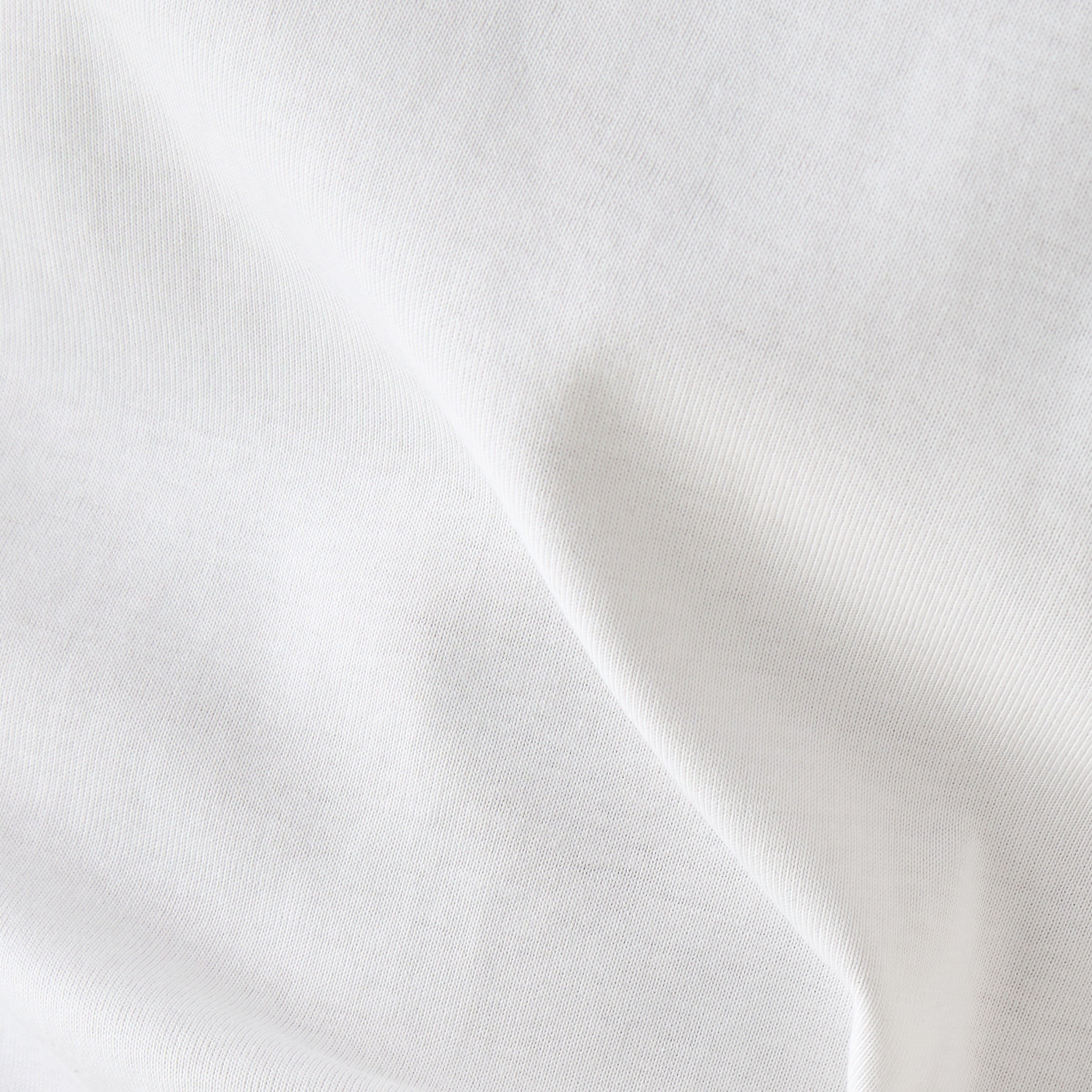 تيشيرت بقصّة مريحة وياقة ضيقة-men-clothing-tshirtsandpolos-tshirts-image-5