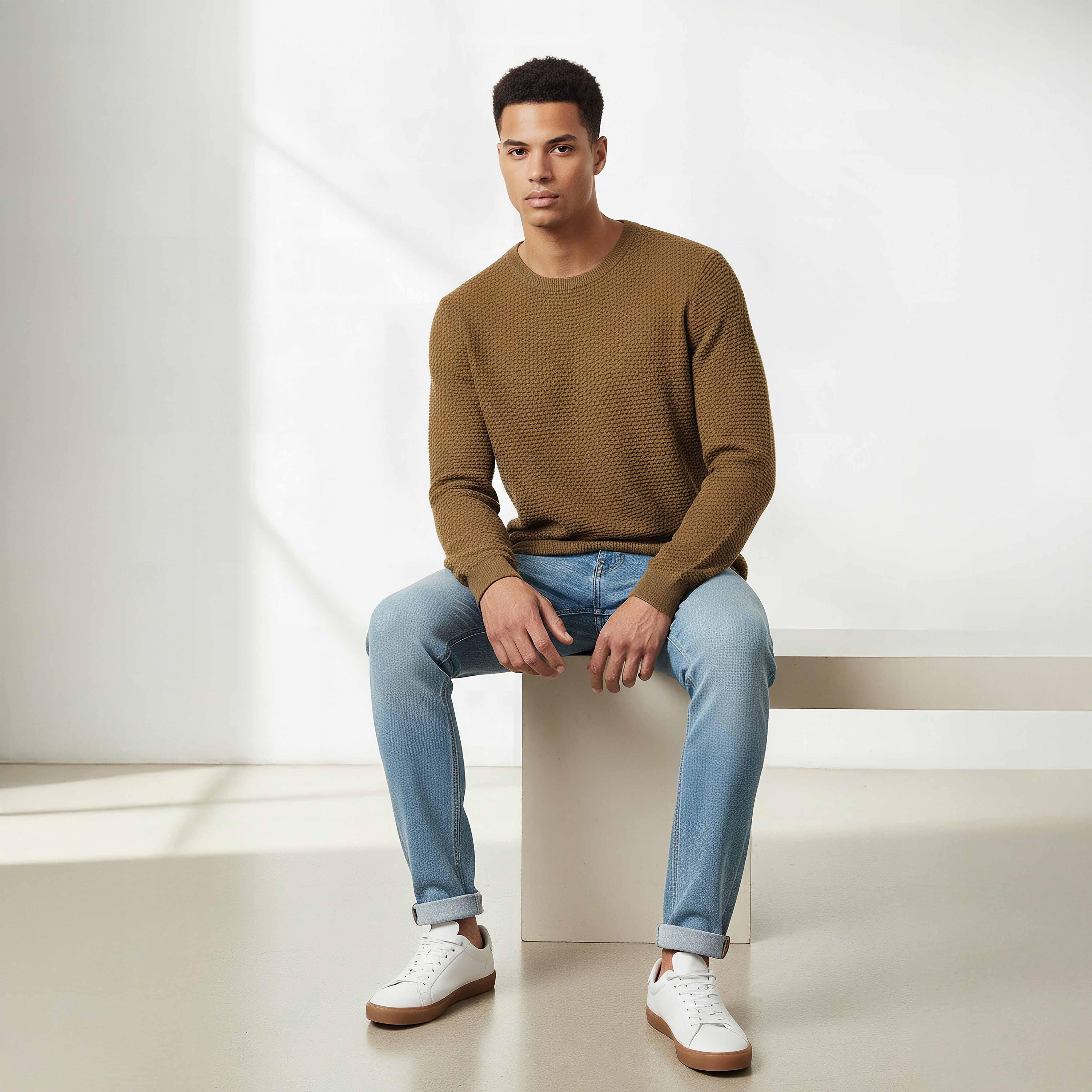 كنزة بارزة الملمس بياقة ضيقة للرجال-men-clothing-sweatersandpullovers-image-1