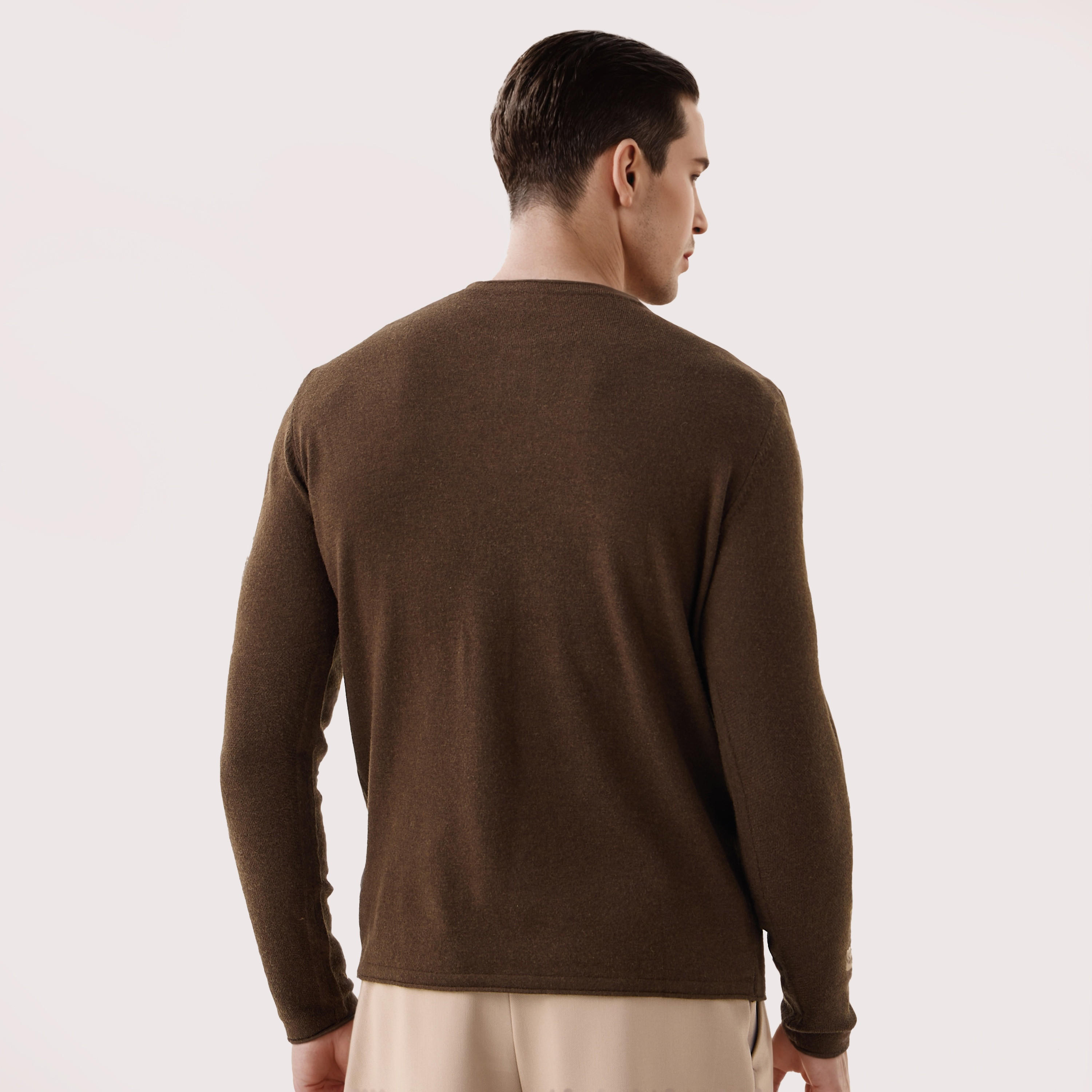 كنزة بياقة هينلي وأكمام طويلة-men-clothing-sweatersandpullovers-image-3